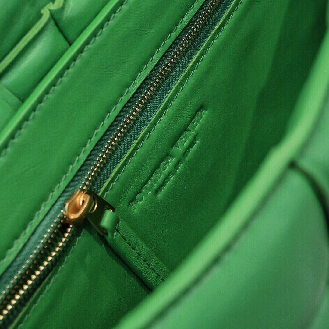 Bottega Veneta Kettenkassette - EUR FASHION