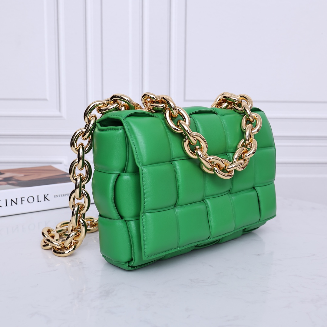 Bottega Veneta Kettenkassette - EUR FASHION