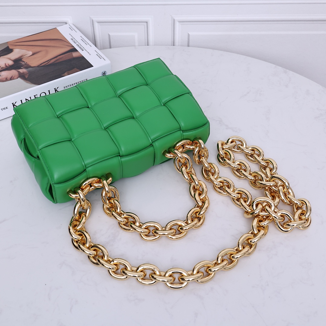 Bottega Veneta Kettenkassette - EUR FASHION