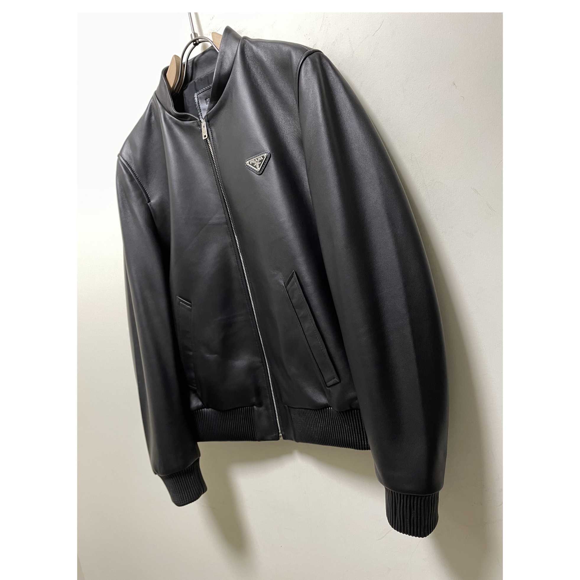Prada-Bomberjacke aus Nappaleder - EUR FASHION