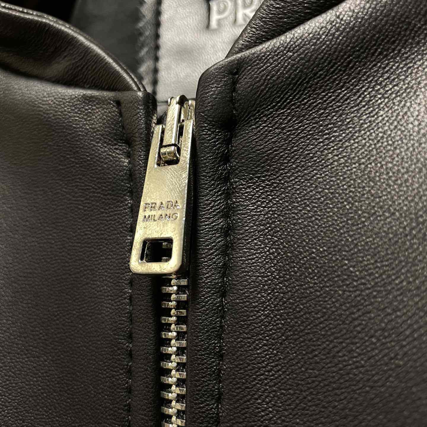 Prada-Bomberjacke aus Nappaleder - EUR FASHION