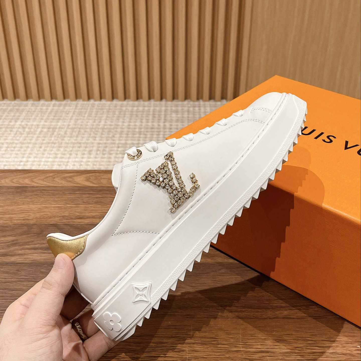 Louis Vuitton Time Out Sneaker (in britischer Größe) - EUR FASHION