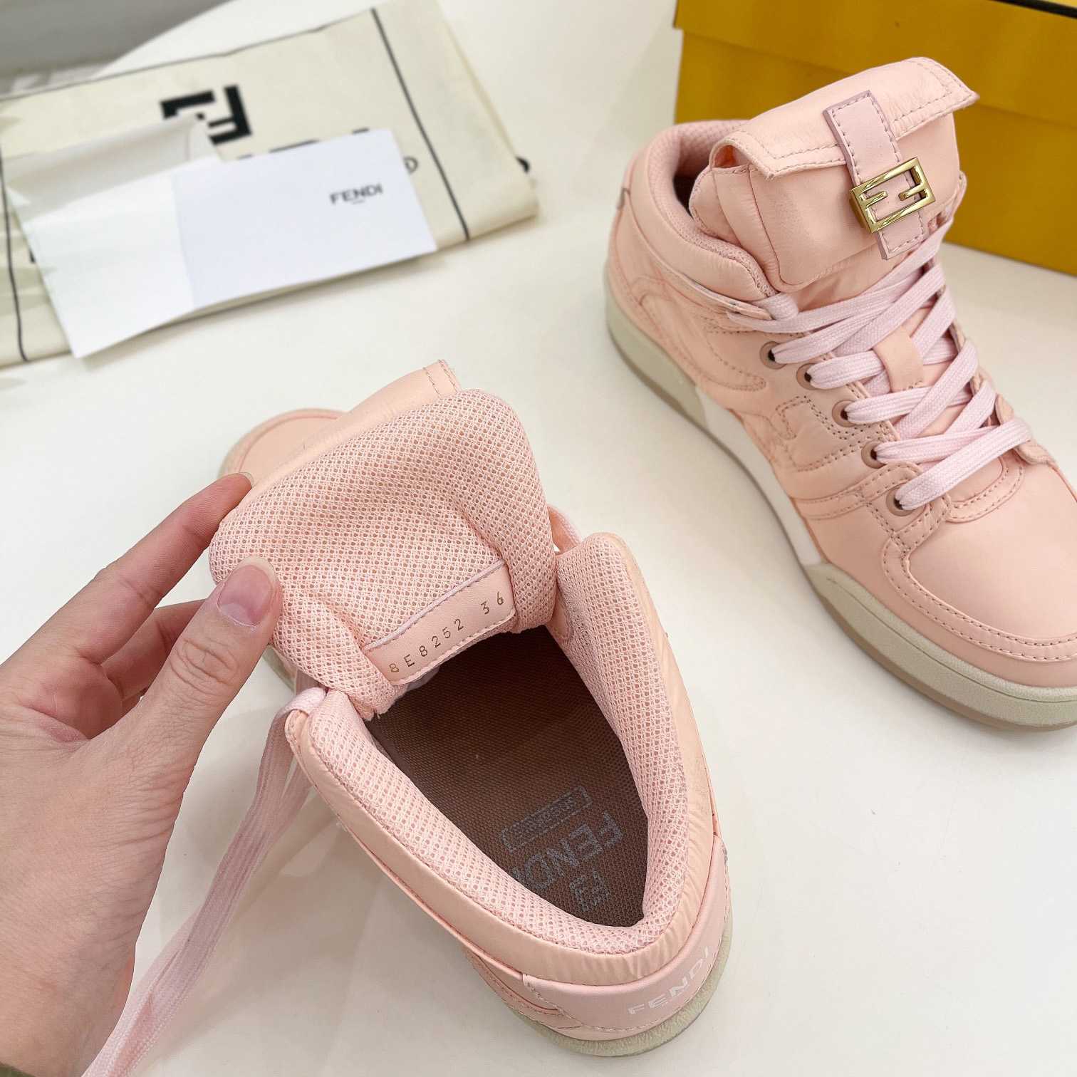 Fendi Match High-Top-Sneaker aus Nylon in Rosa - EUR FASHION