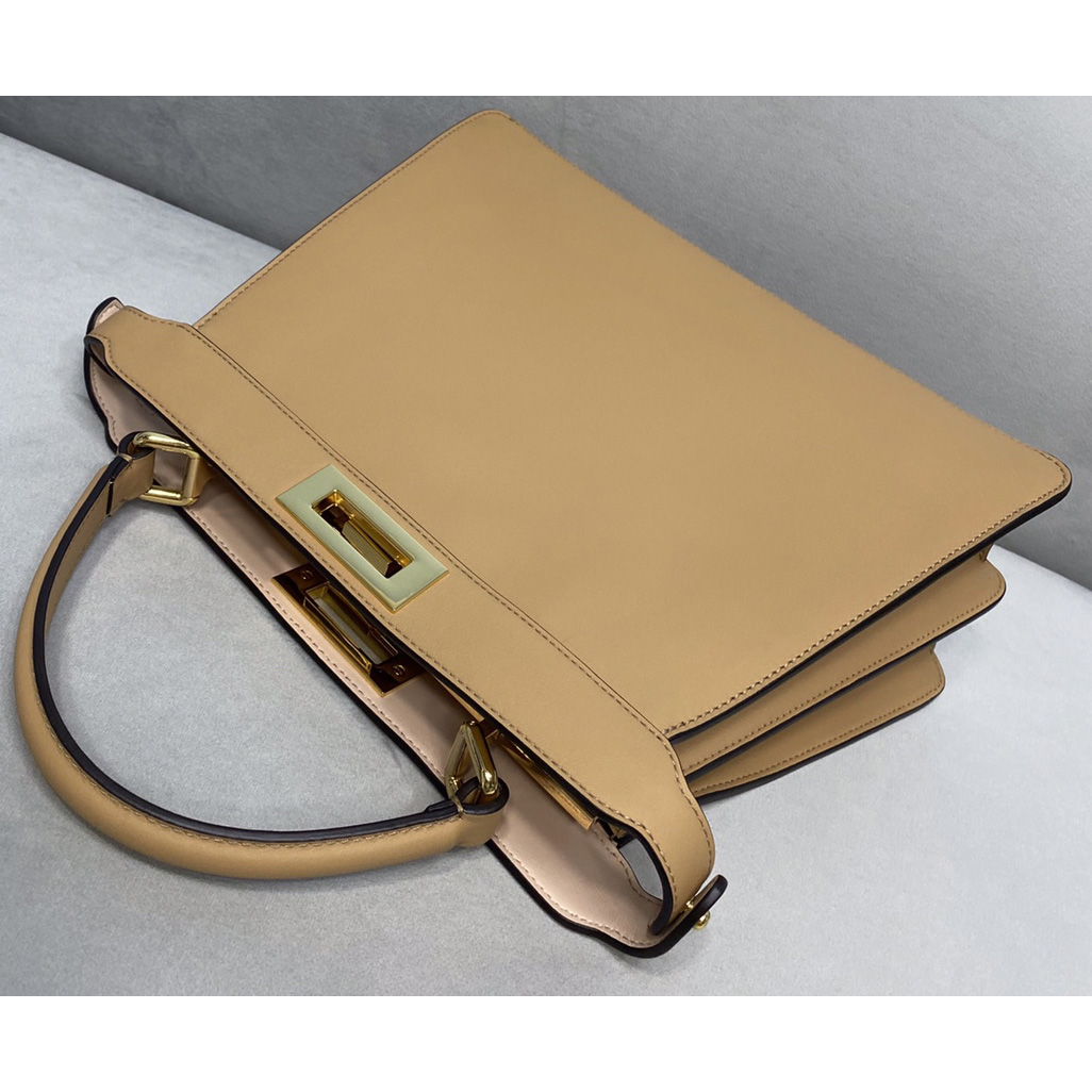 Fendi Peekaboo Iseeu Mittelgroße beige Ledertasche - EUR FASHION