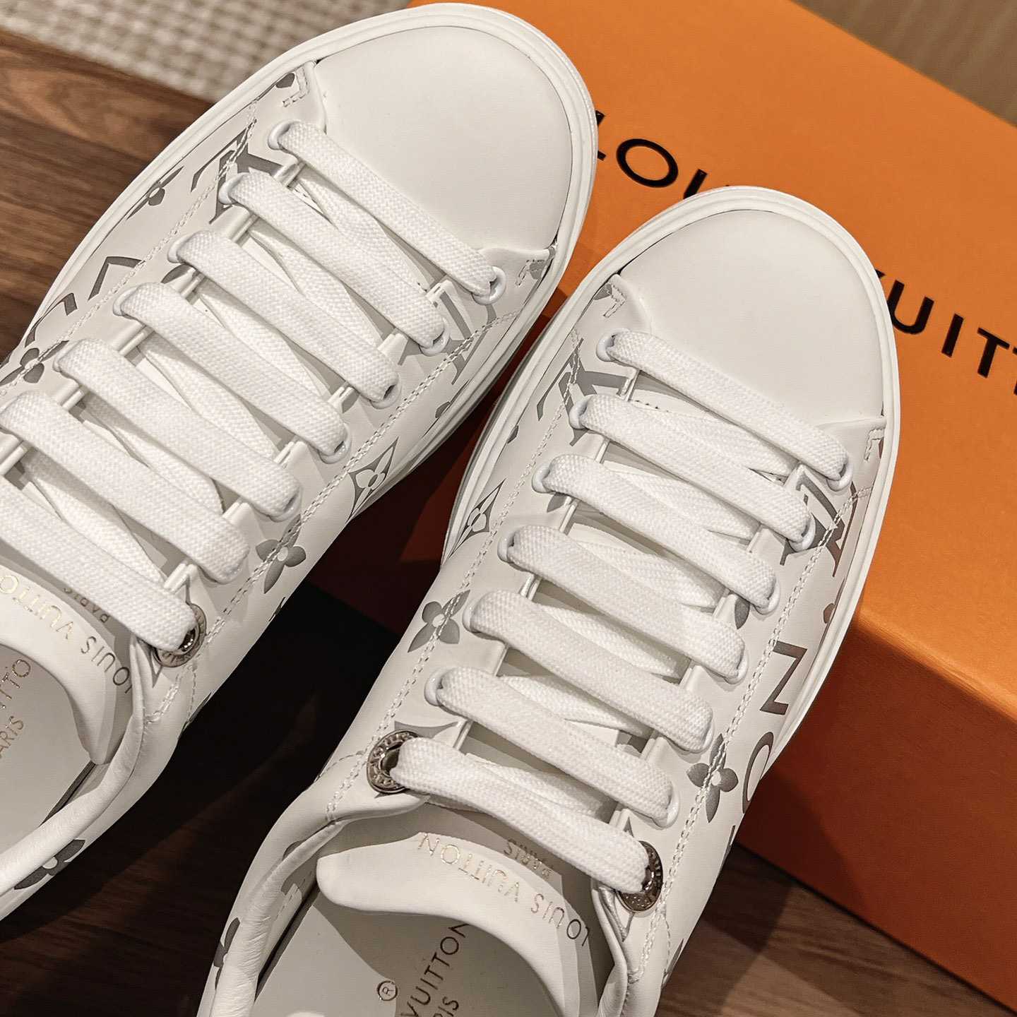 Louis Vuitton Time Out Sneaker (in britischer Größe) 1AAVV2 - EUR FASHION