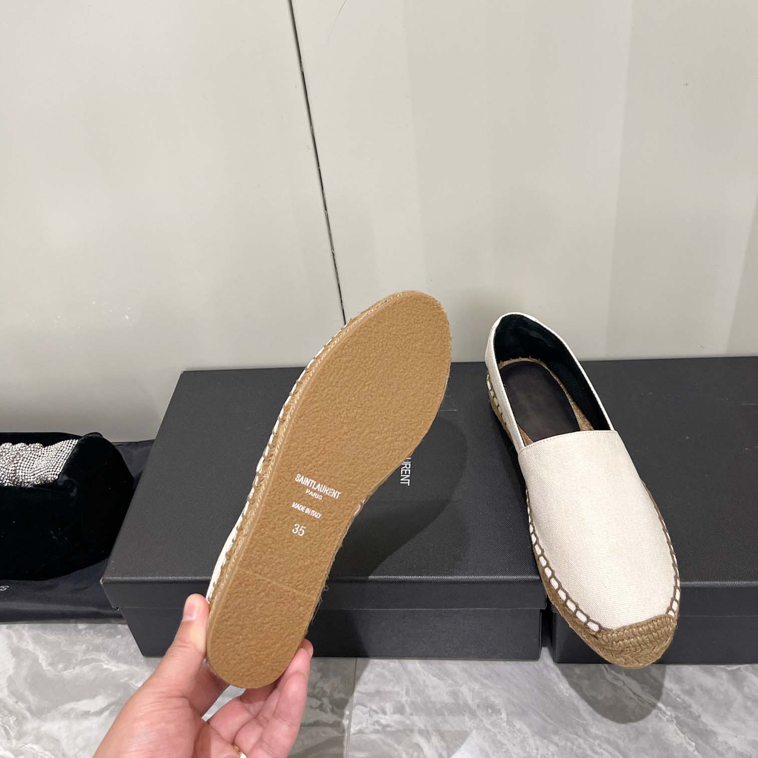 Saint Laurent Cassandre bestickte Espadrilles aus Canvas - EUR FASHION