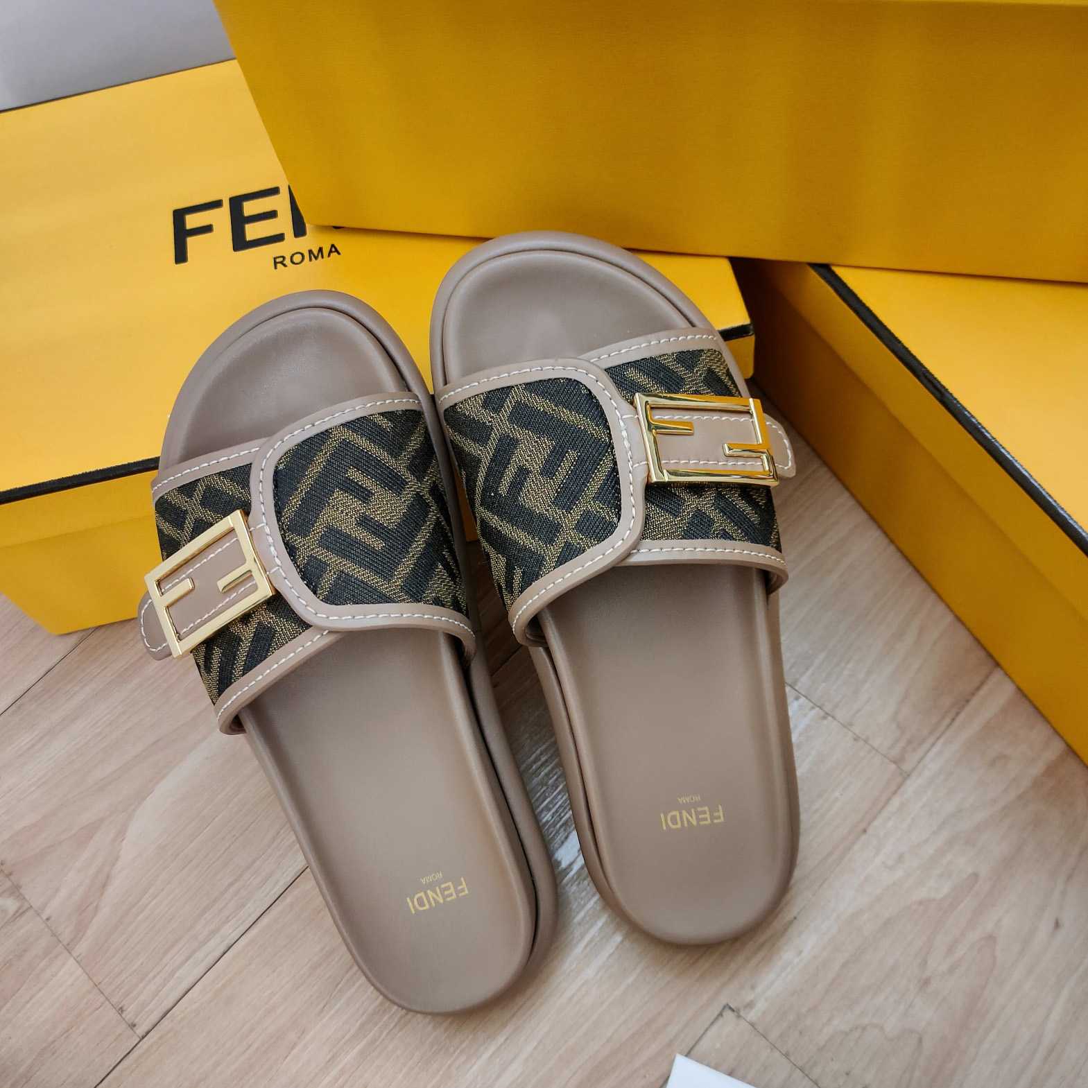 Fendi Feel Stoff-Slides - EUR FASHION