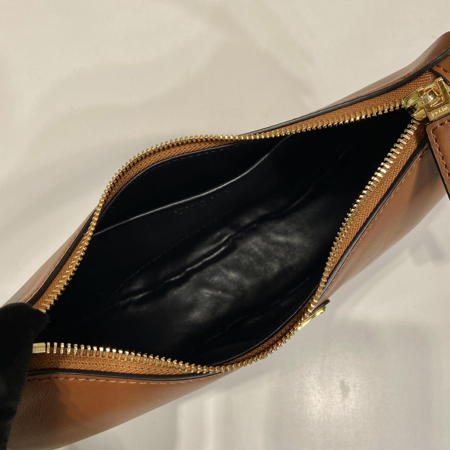 Umhängetasche aus Prada-Leder - EUR FASHION