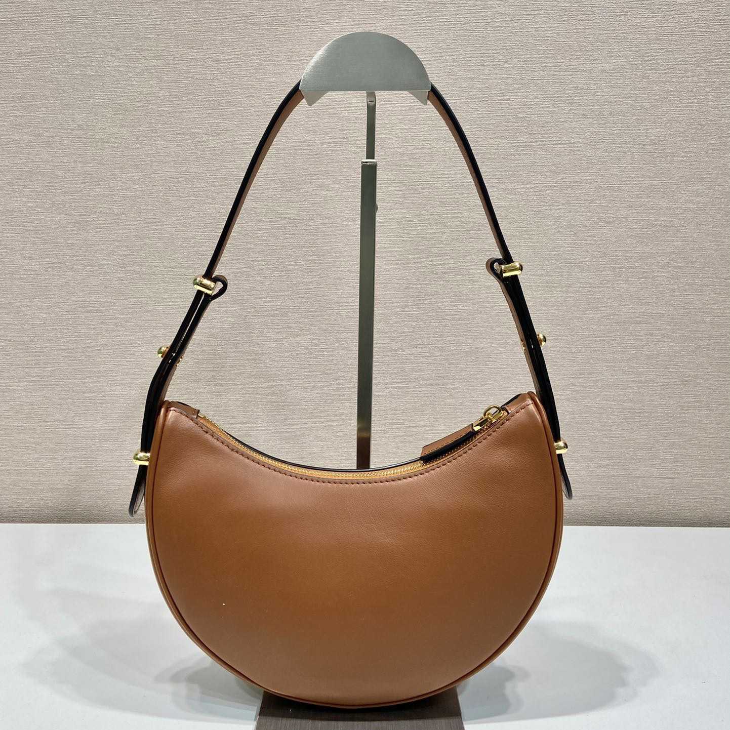 Umhängetasche aus Prada-Leder - EUR FASHION