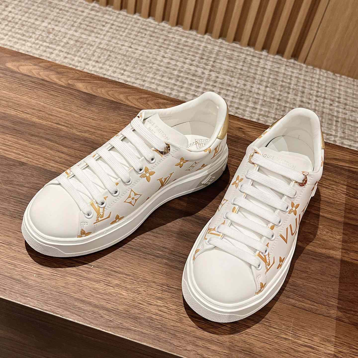 Louis Vuitton Time Out Sneaker (in britischer Größe) - EUR FASHION