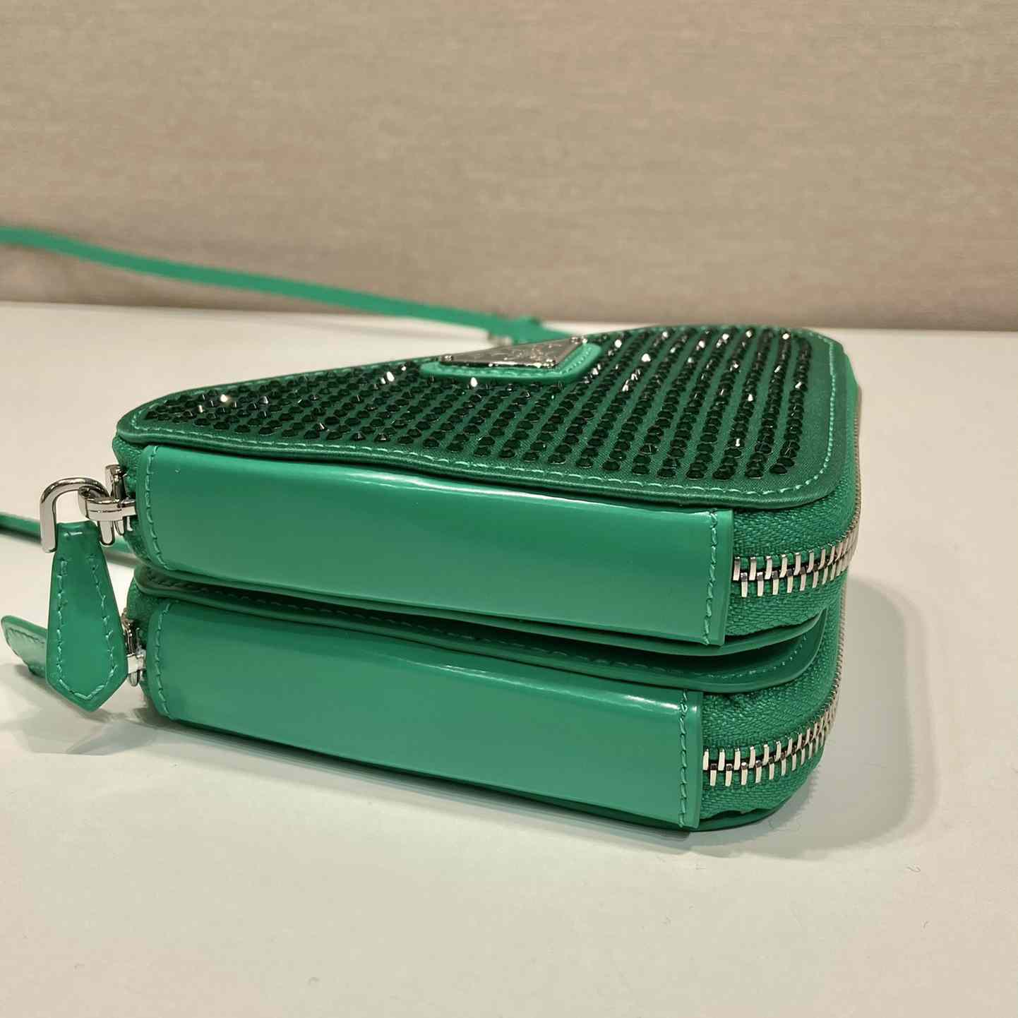 Prada verzierte Minitasche aus Satin und Leder - EUR FASHION