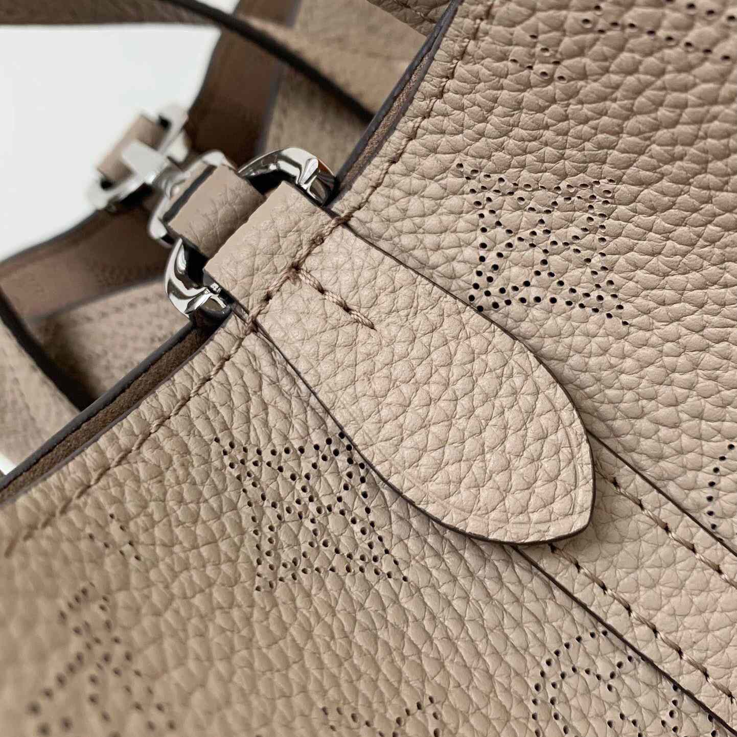 Louis Vuitton Blossom PM M21849 - EUR FASHION