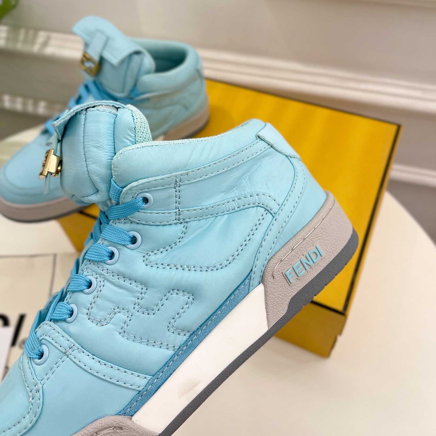 Fendi Match Türkiser High-Top-Sneaker aus Nylon - EUR FASHION
