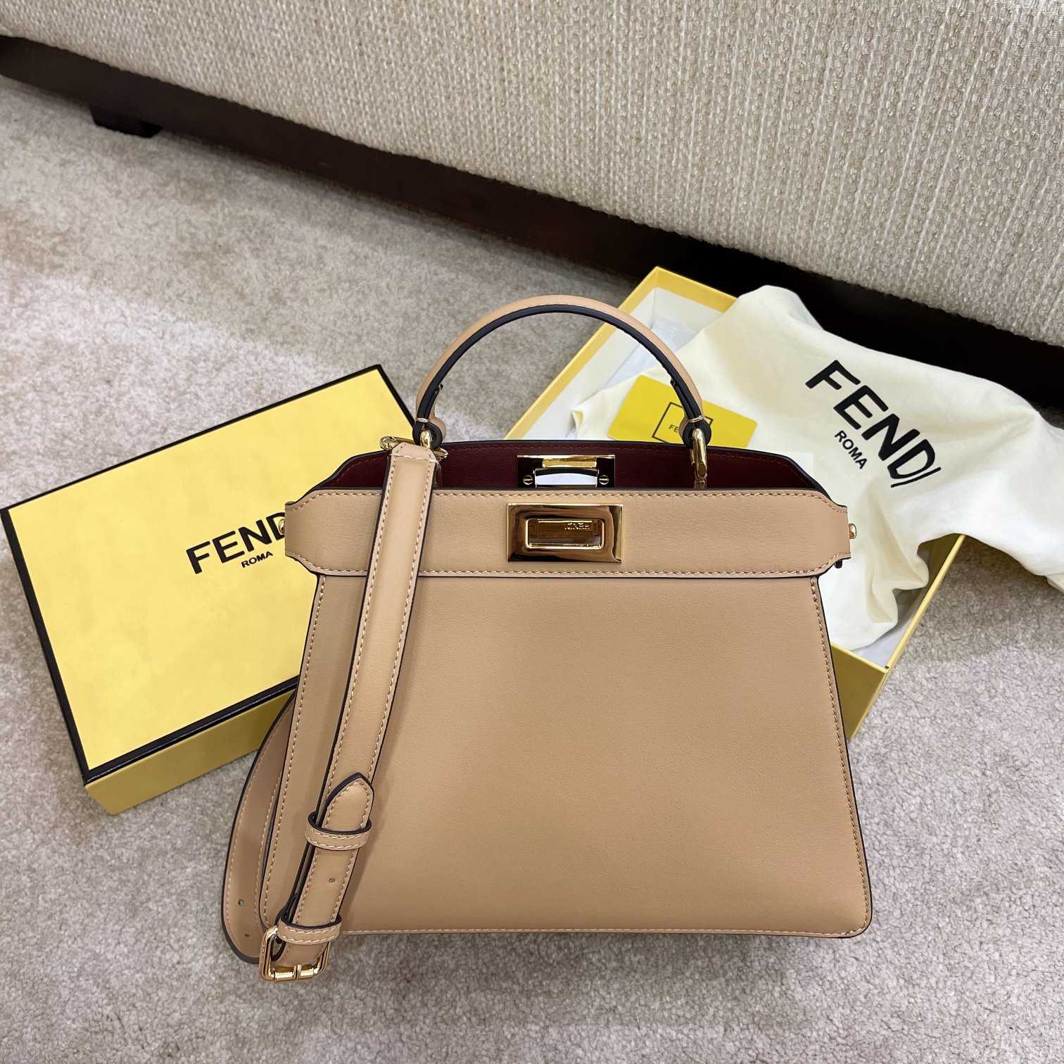 Fendi Peekaboo Iseeu Kleine beige Ledertasche - EUR FASHION