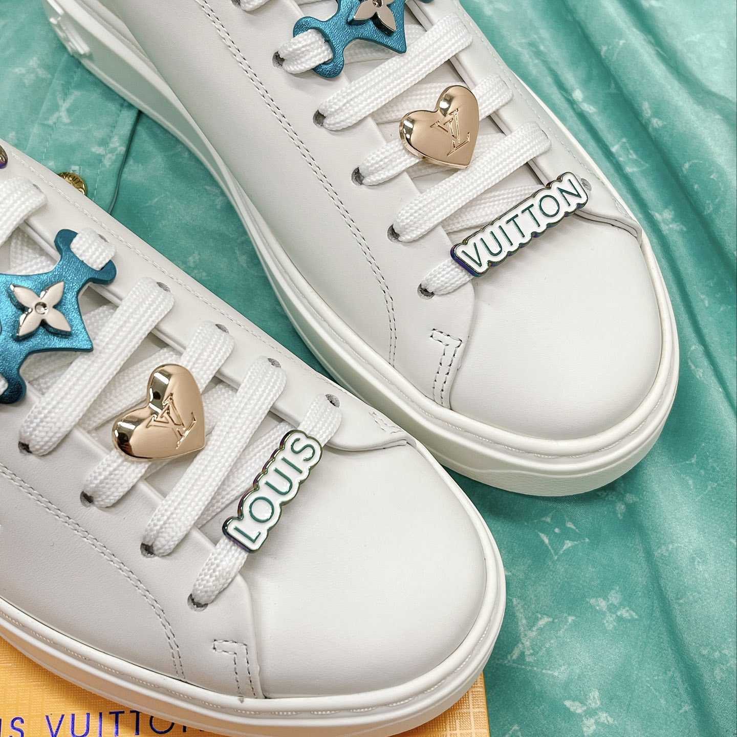 Louis Vuitton Time Out Sneaker (in britischer Größe) 1AADNV - EUR FASHION