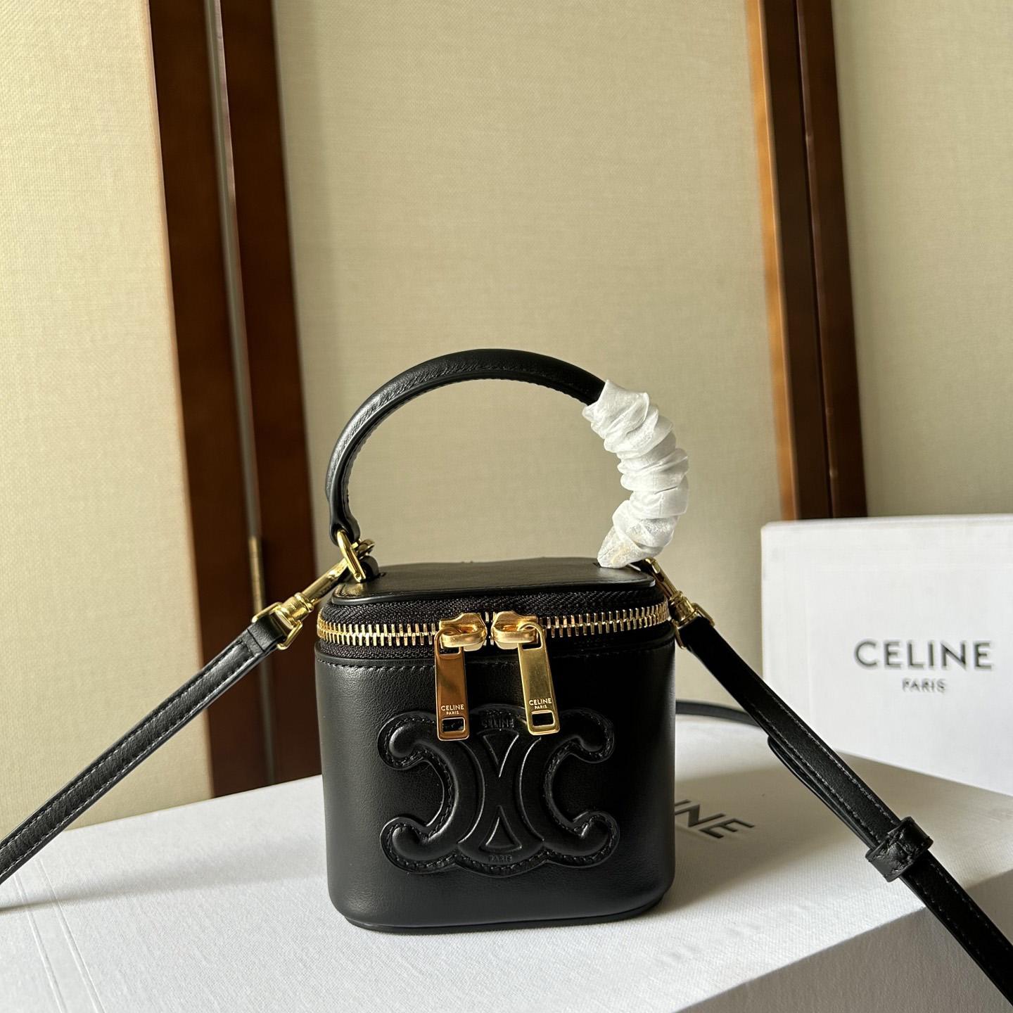 Celine Mini-Kosmetiketui aus glattem Kalbsleder - EUR FASHION