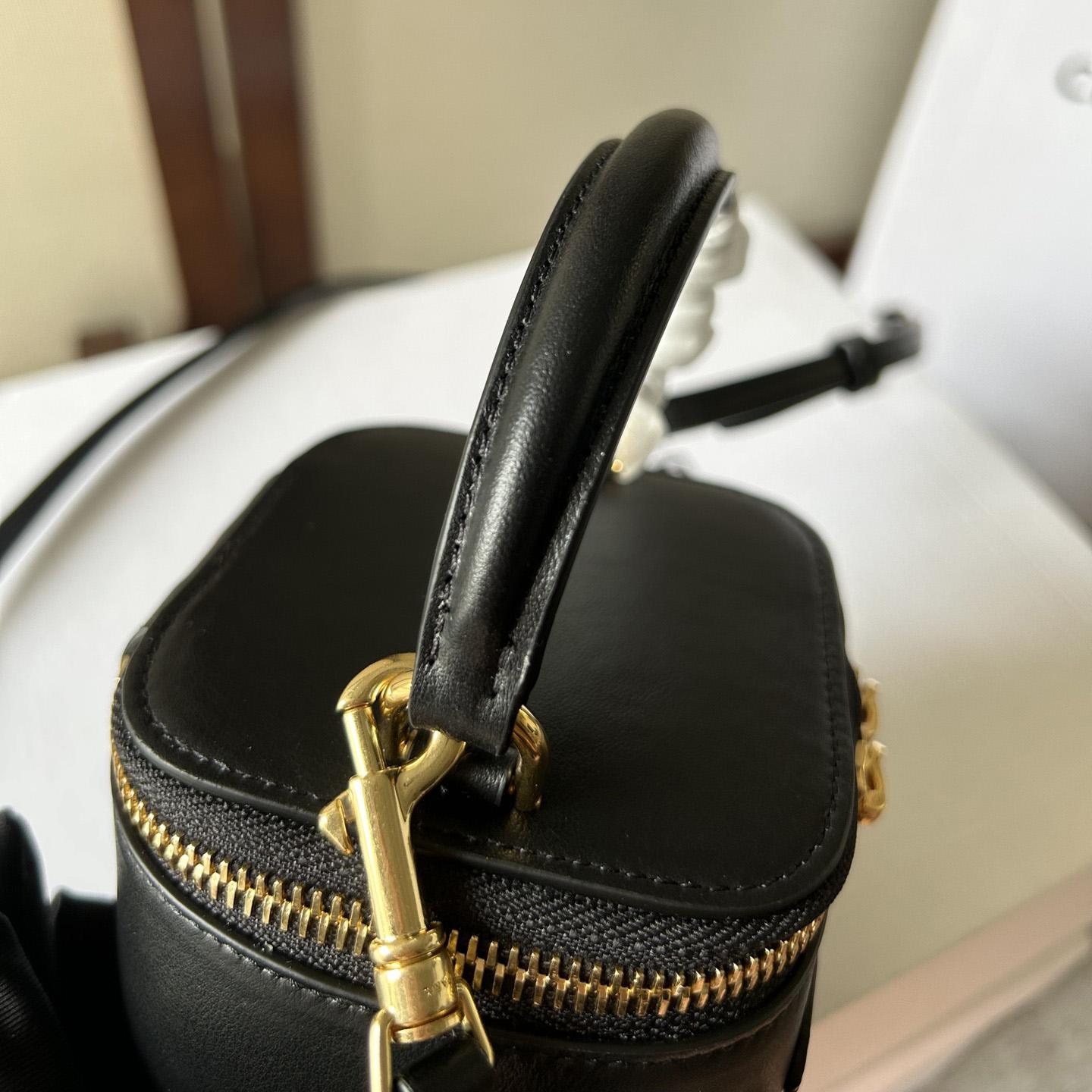 Celine Mini-Kosmetiketui aus glattem Kalbsleder - EUR FASHION