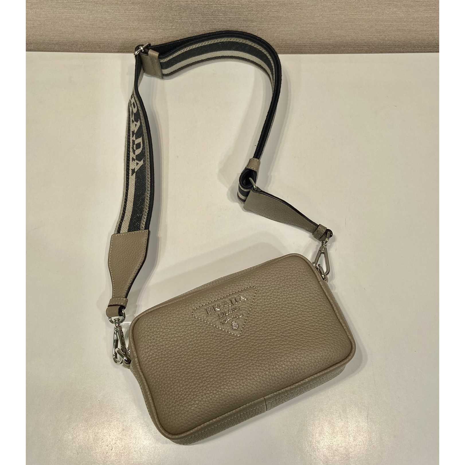 Kleine Prada-Ledertasche - EUR FASHION