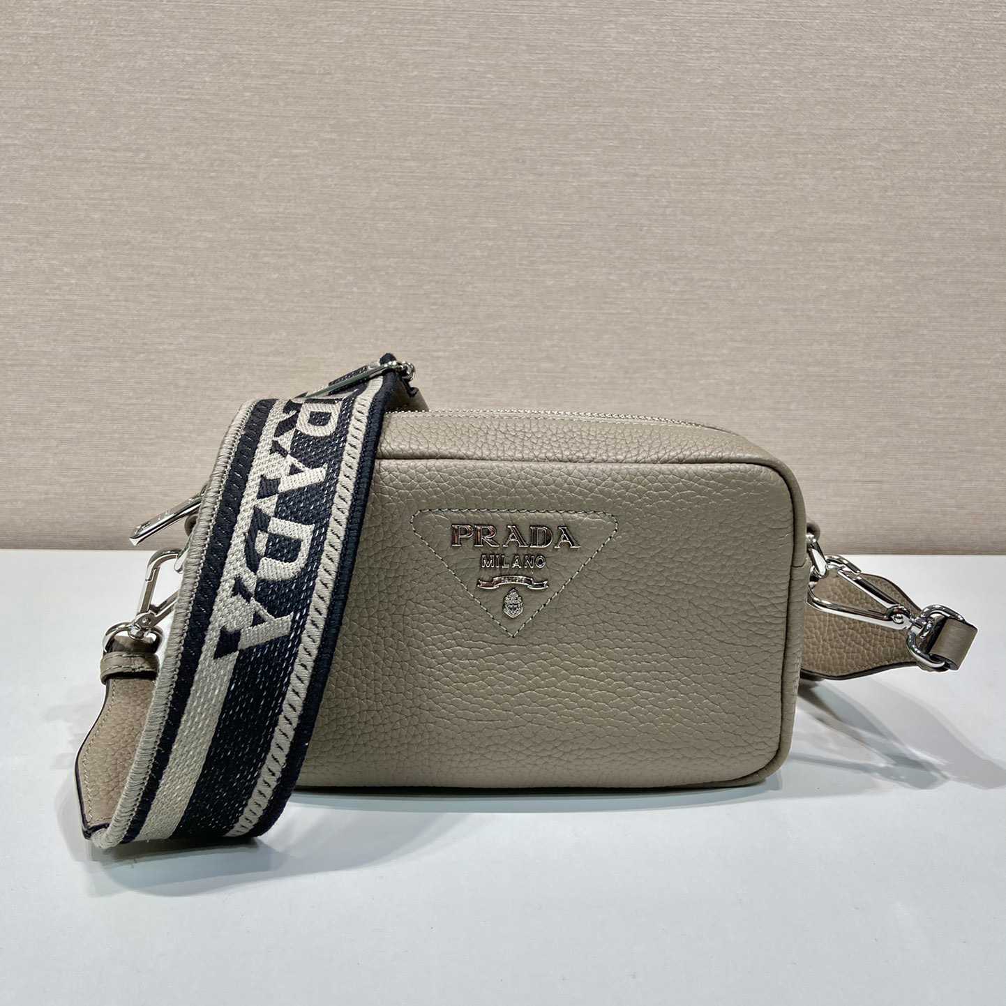 Kleine Prada-Ledertasche - EUR FASHION