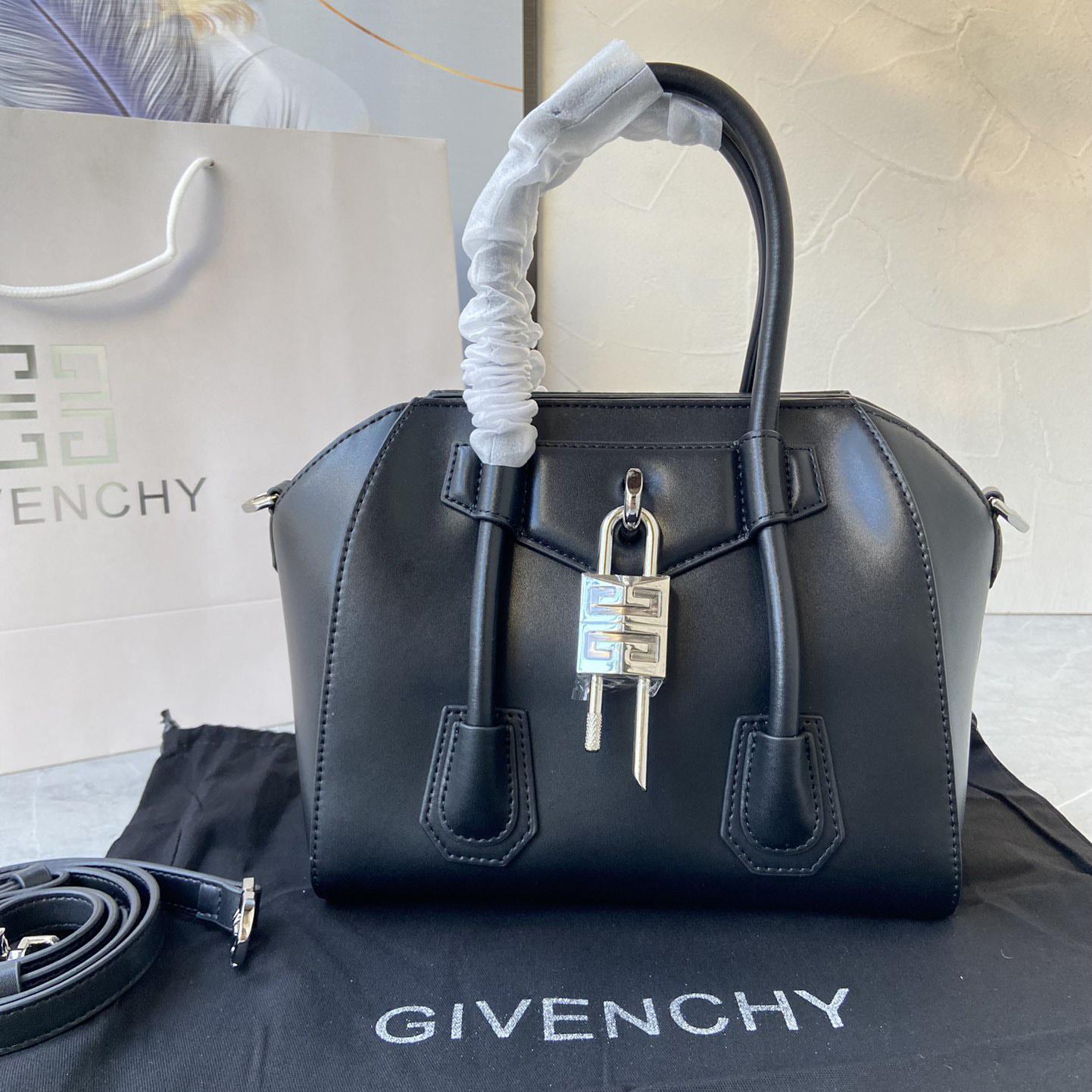 Givenchy Mini Antigona Lock Bag In Box Leder (23*27*13cm) - EUR FASHION