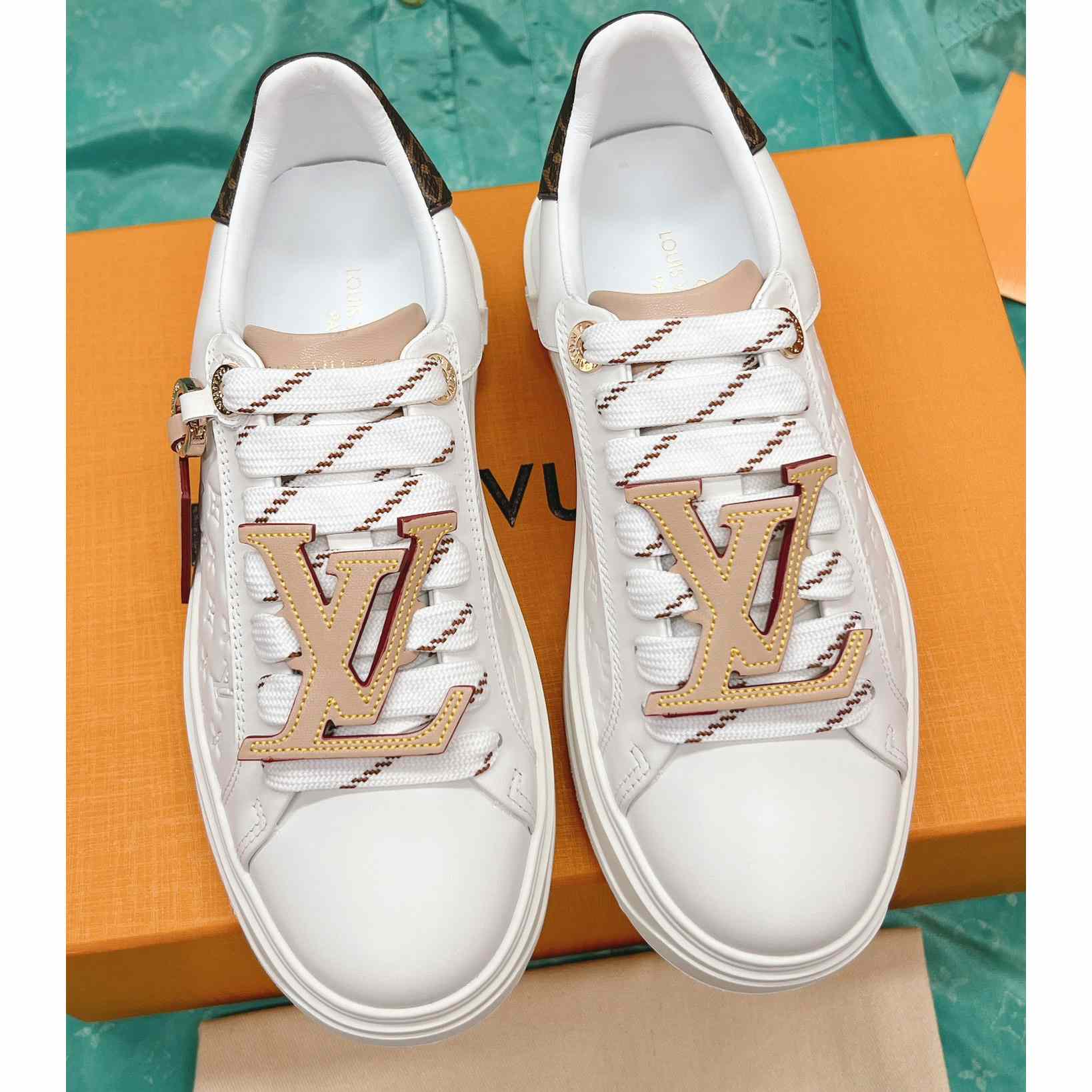 Louis Vuitton Time Out Sneaker (in britischer Größe) 1ABHRY - EUR FASHION