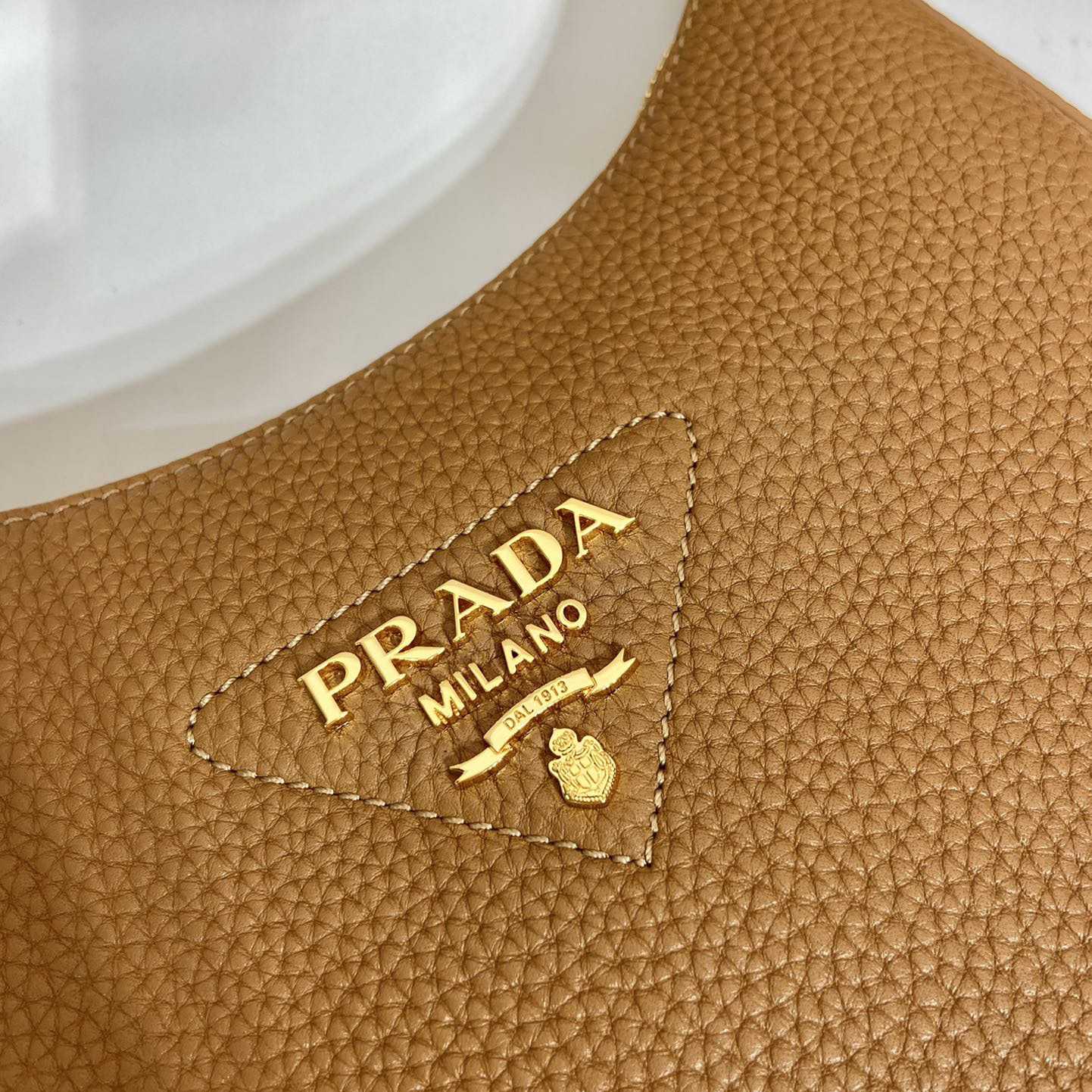 Umhängetasche aus Prada-Leder - EUR FASHION