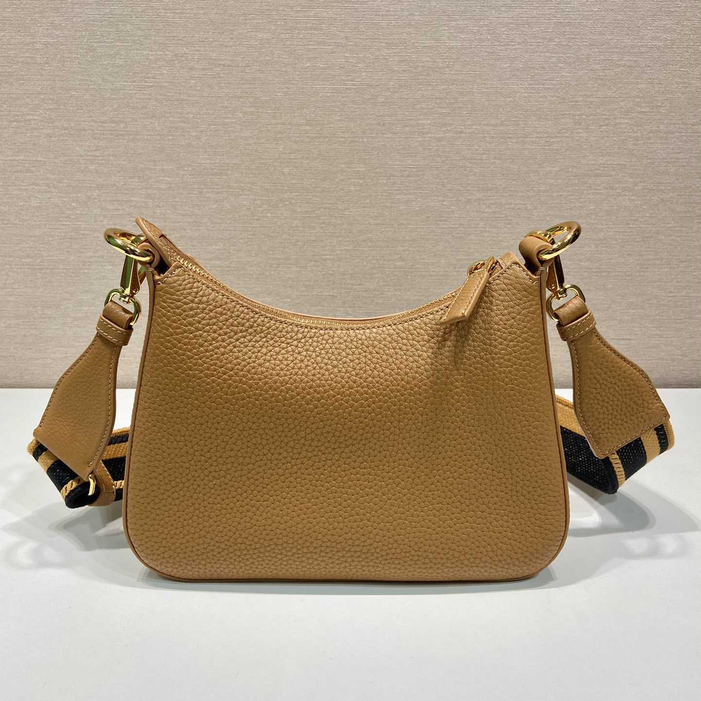 Umhängetasche aus Prada-Leder - EUR FASHION