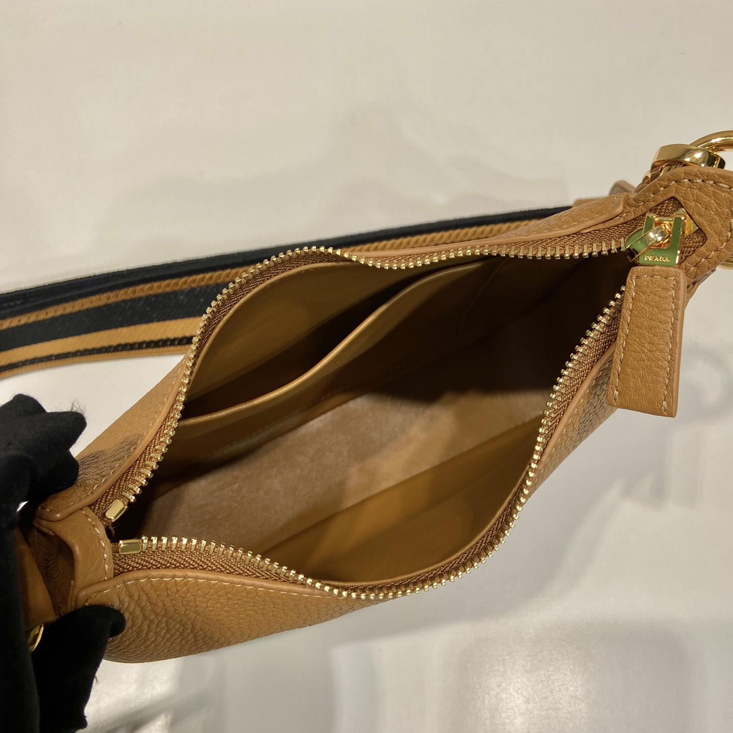 Umhängetasche aus Prada-Leder - EUR FASHION