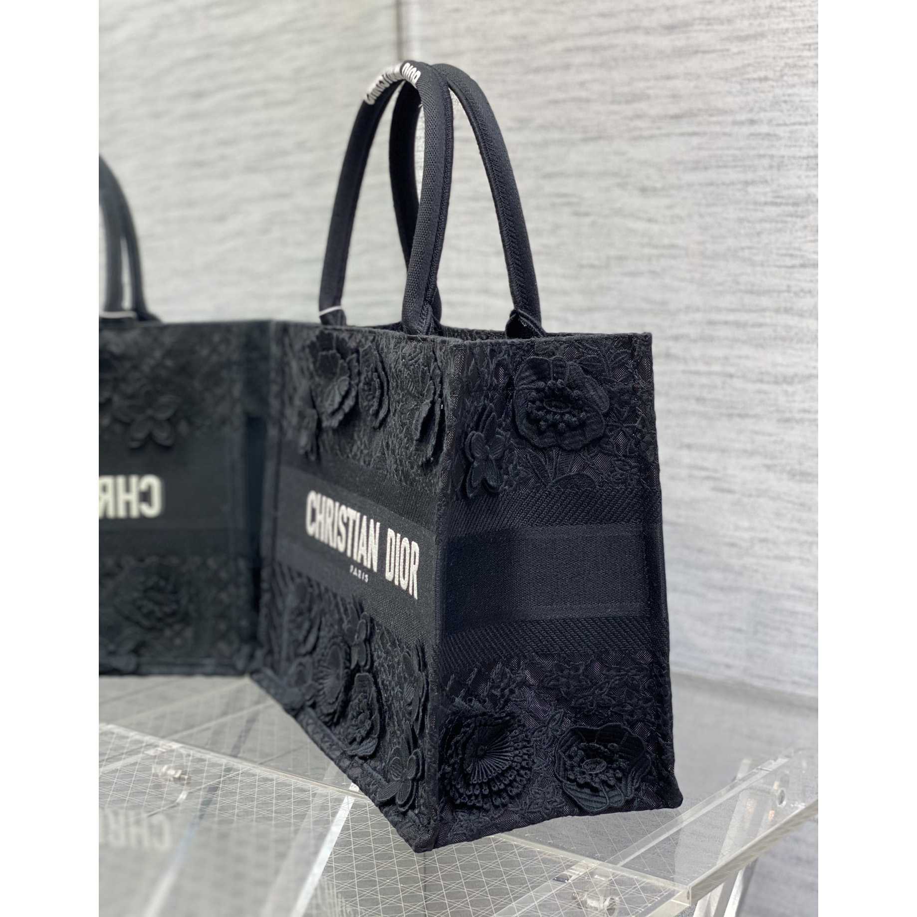Mittlere Dior-Buchtasche von Dior - EUR FASHION