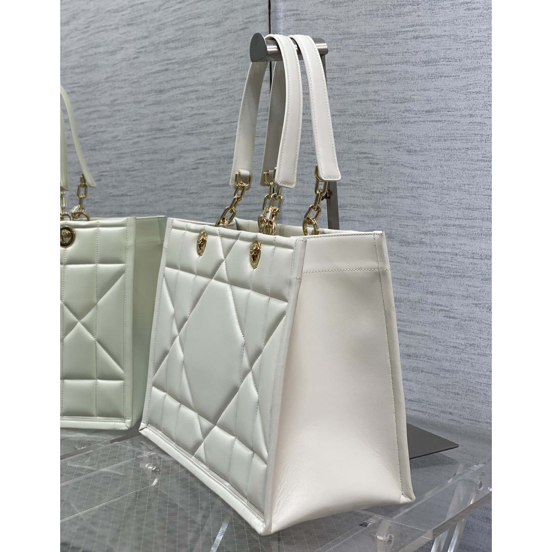 Dior Medium Dior Essential Tragetasche - EUR FASHION