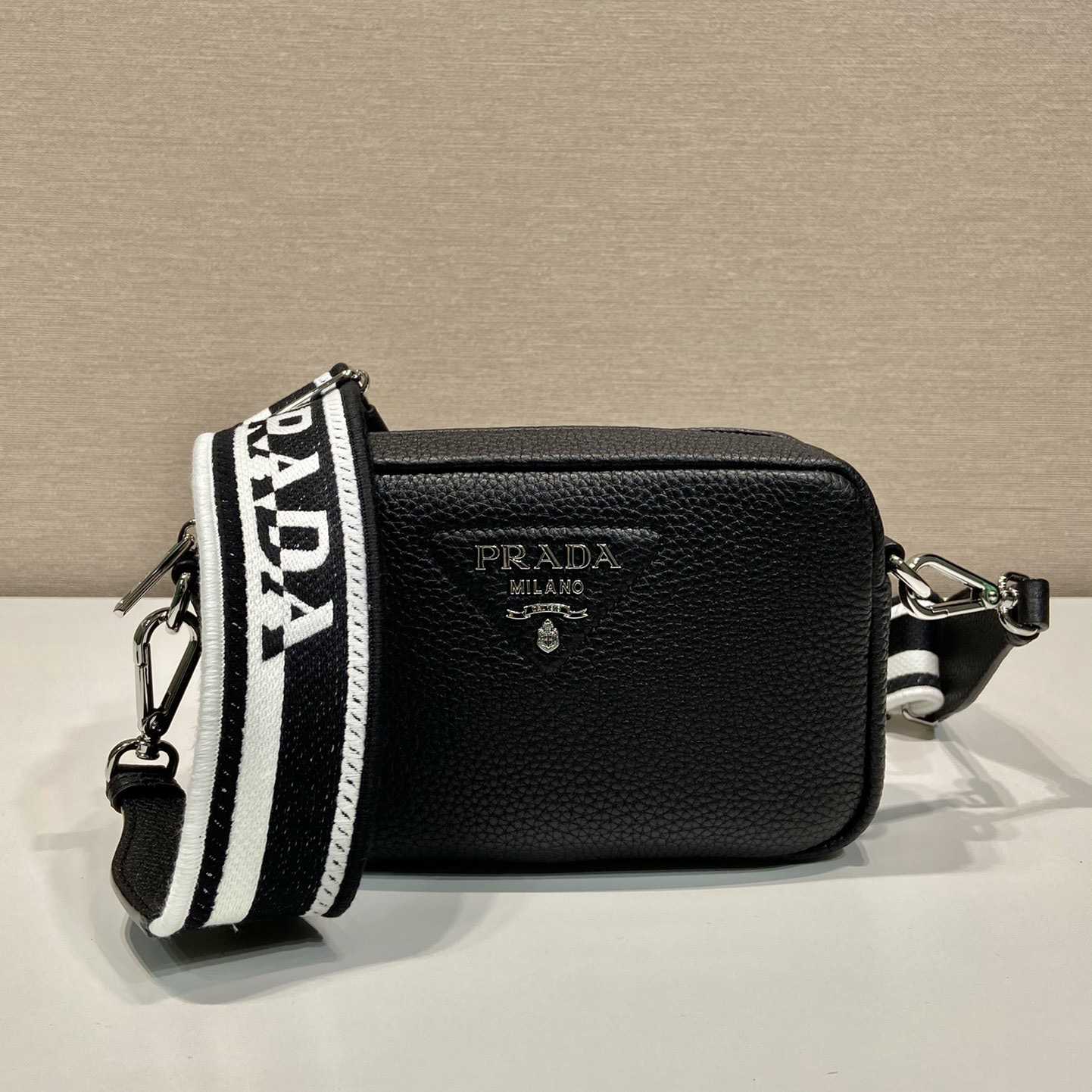 Kleine Prada-Ledertasche - EUR FASHION