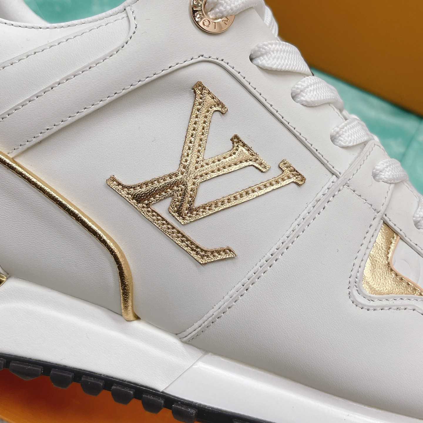 Louis Vuitton Run Away Sneaker (in britischer Größe) 1AAP3T - EUR FASHION