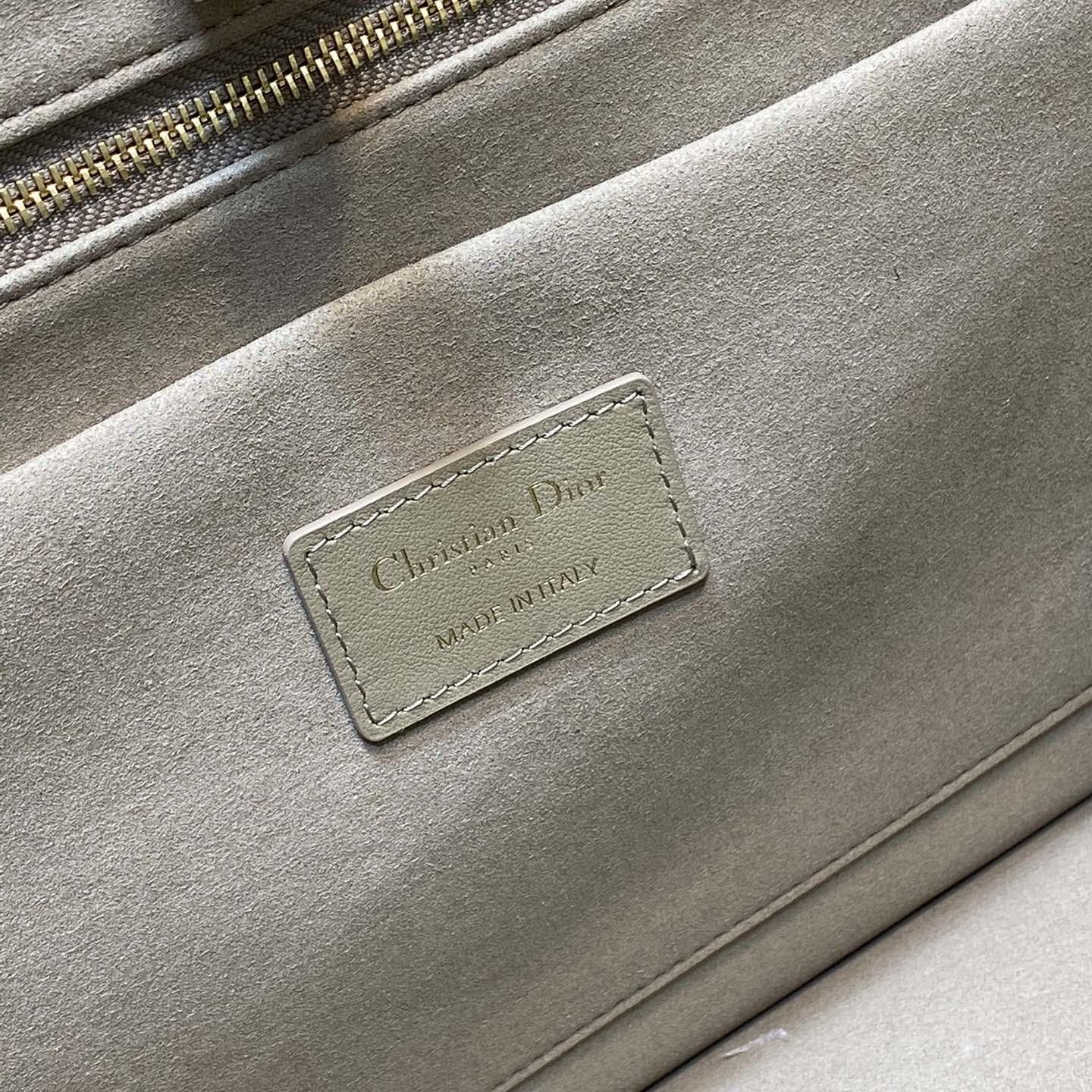 Dior Medium Dior Essential Tragetasche - EUR FASHION