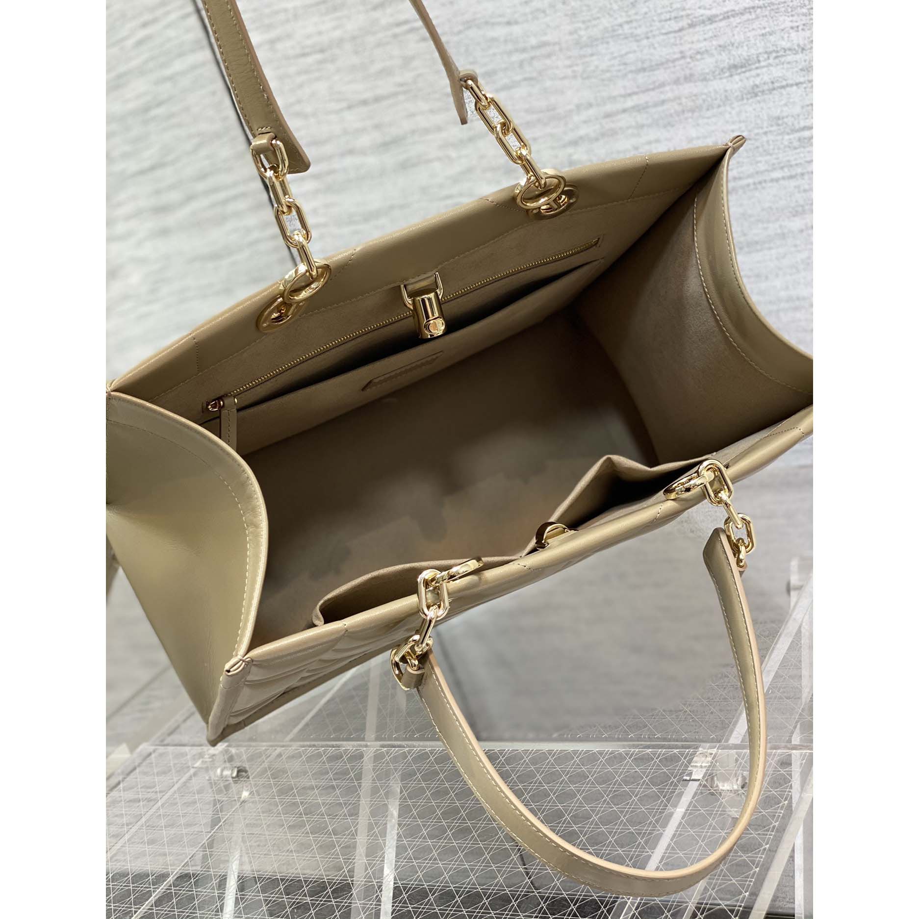 Dior Medium Dior Essential Tragetasche - EUR FASHION