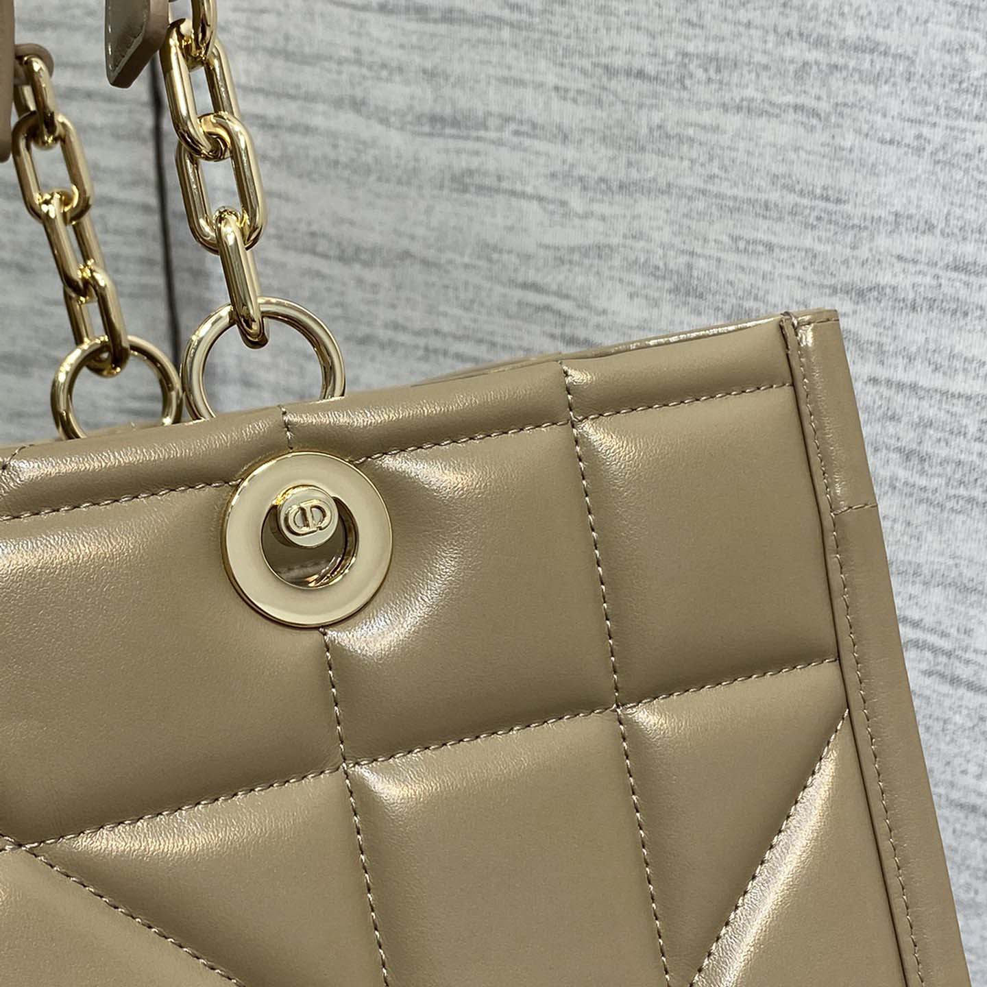 Dior Medium Dior Essential Tragetasche - EUR FASHION