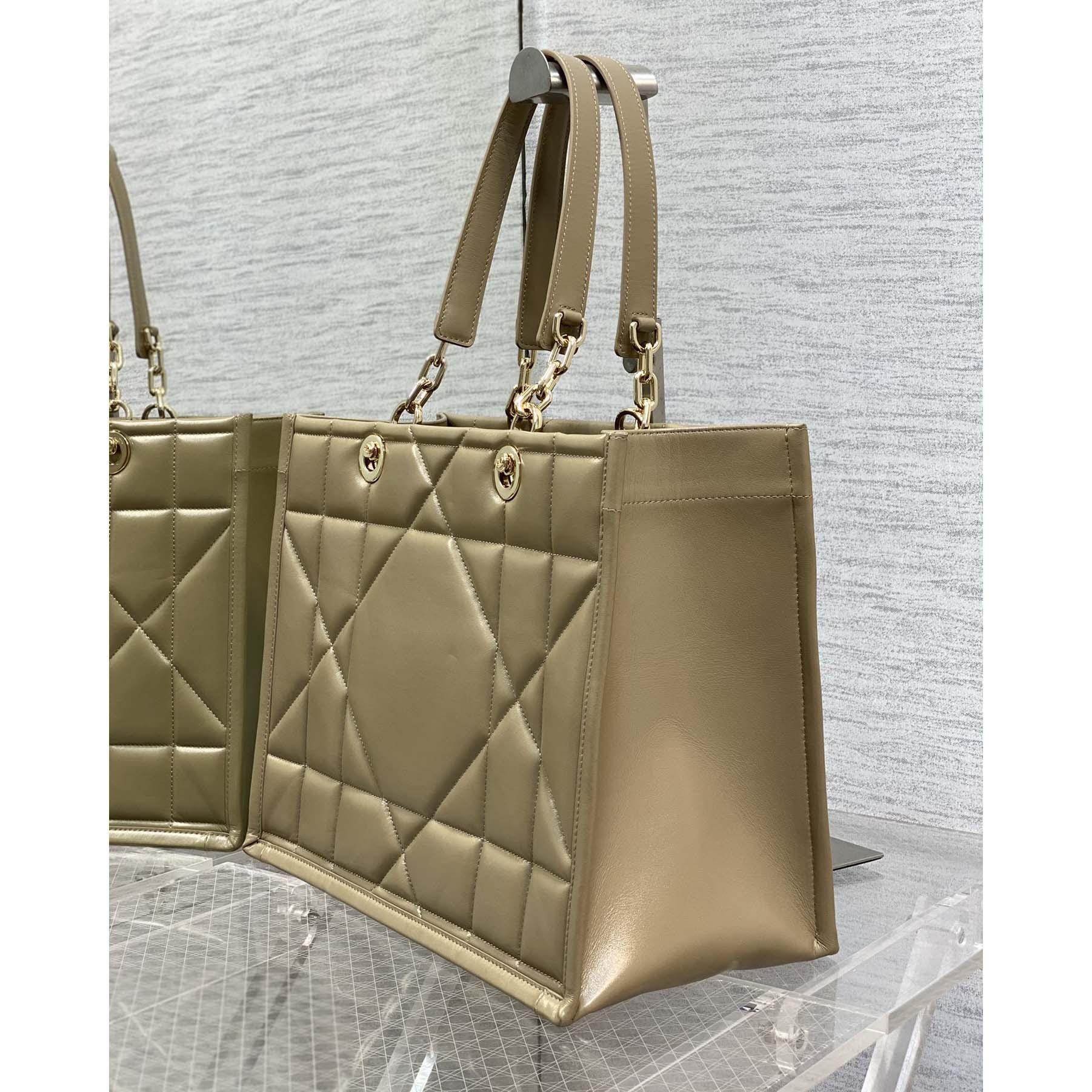 Dior Medium Dior Essential Tragetasche - EUR FASHION