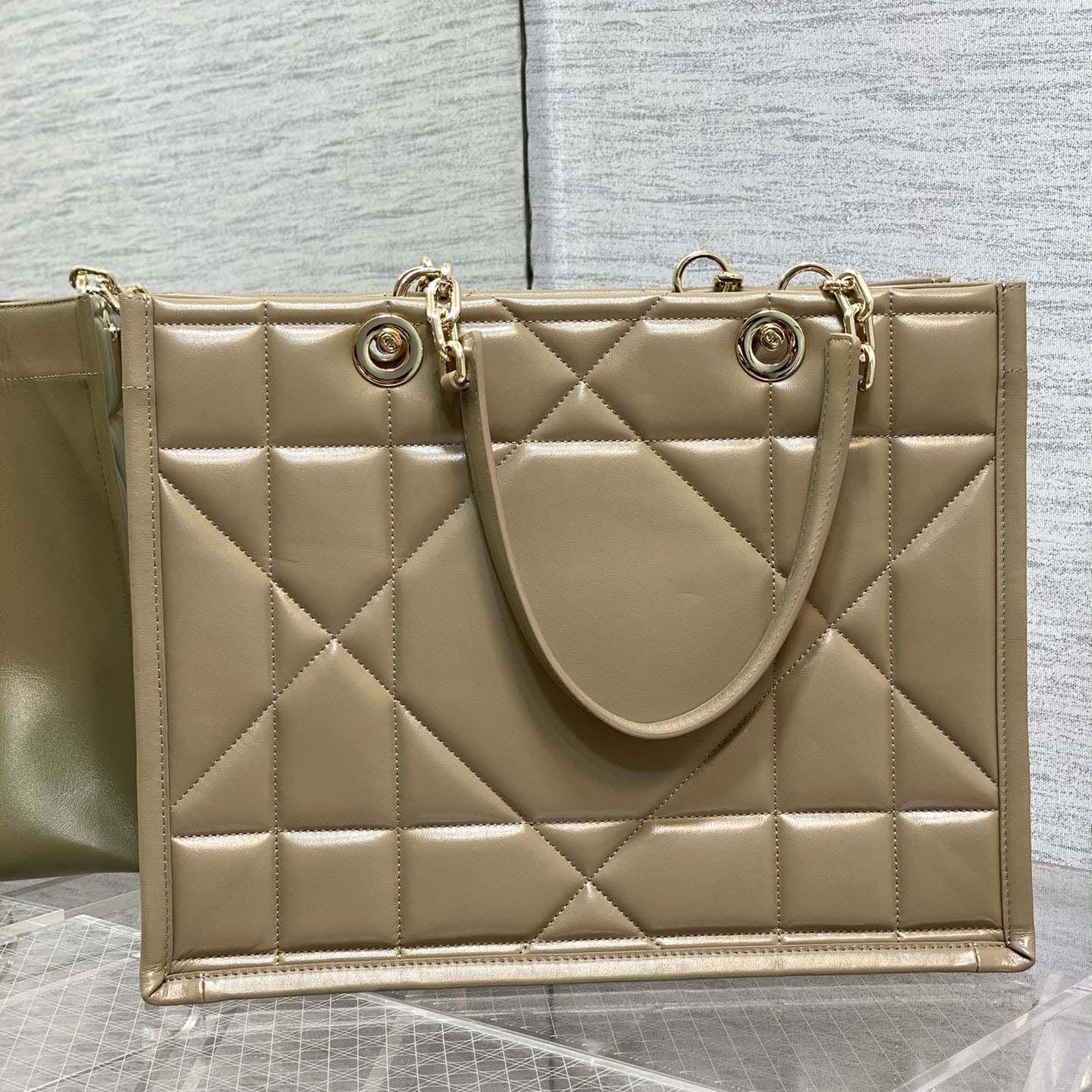 Dior Medium Dior Essential Tragetasche - EUR FASHION