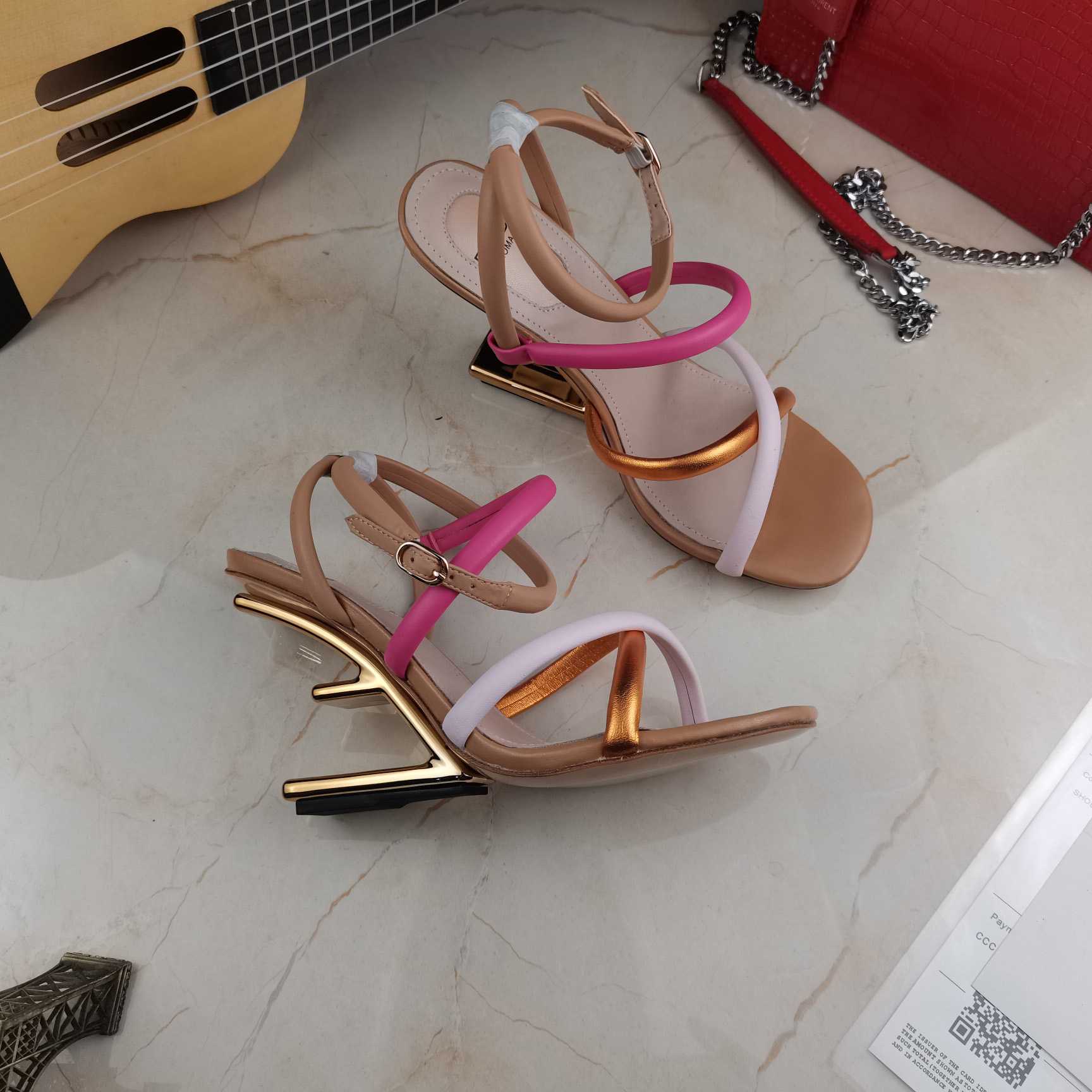 Lila First-Ledersandale für Damen von Fendi - EUR FASHION