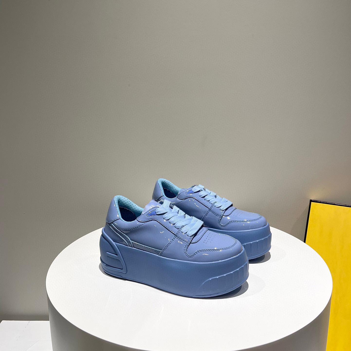 Fendi Fashion Show Low-Tops-Sneaker aus blauem Leder - EUR FASHION