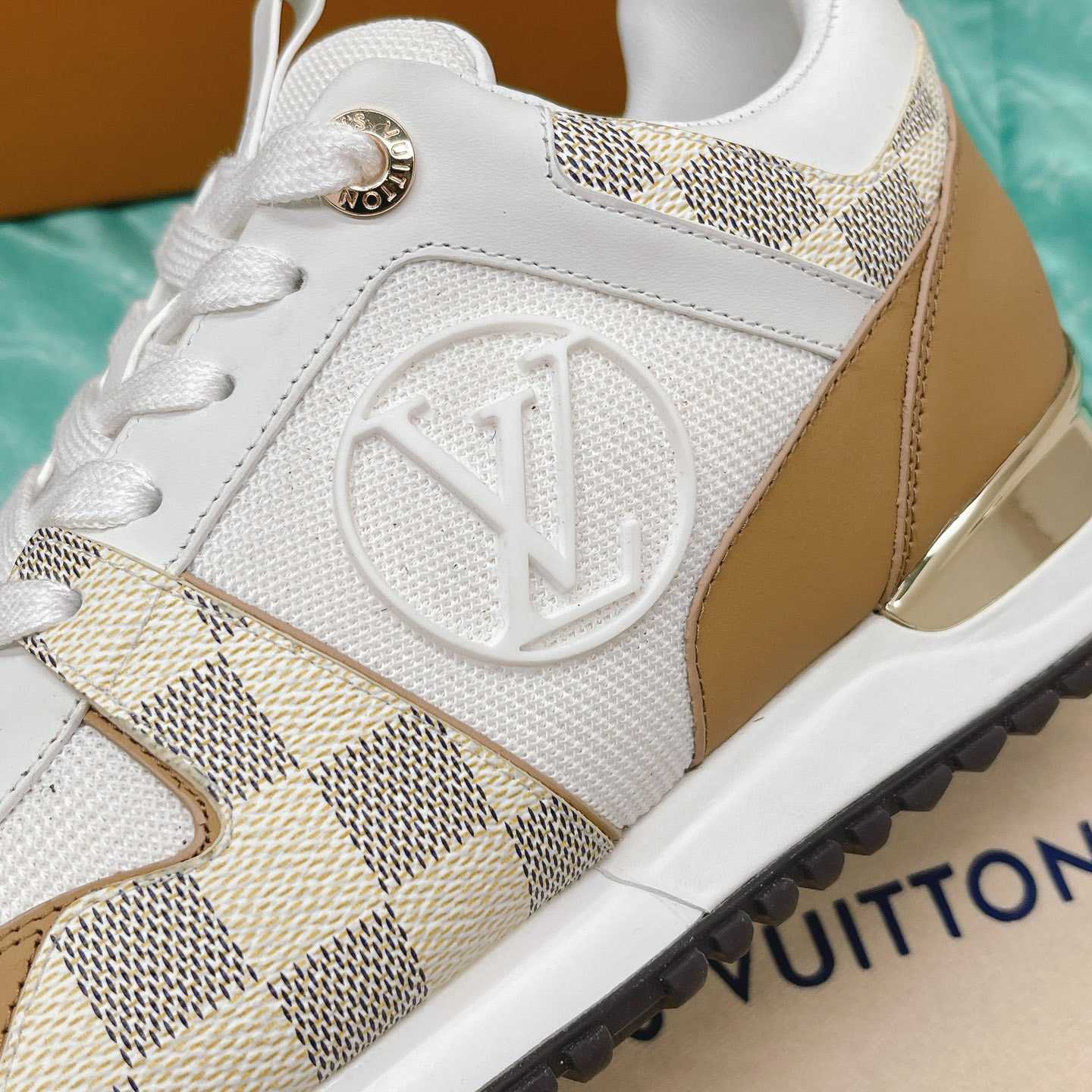 Louis Vuitton Run Away Sneaker (in britischer Größe) 1AAWFD - EUR FASHION