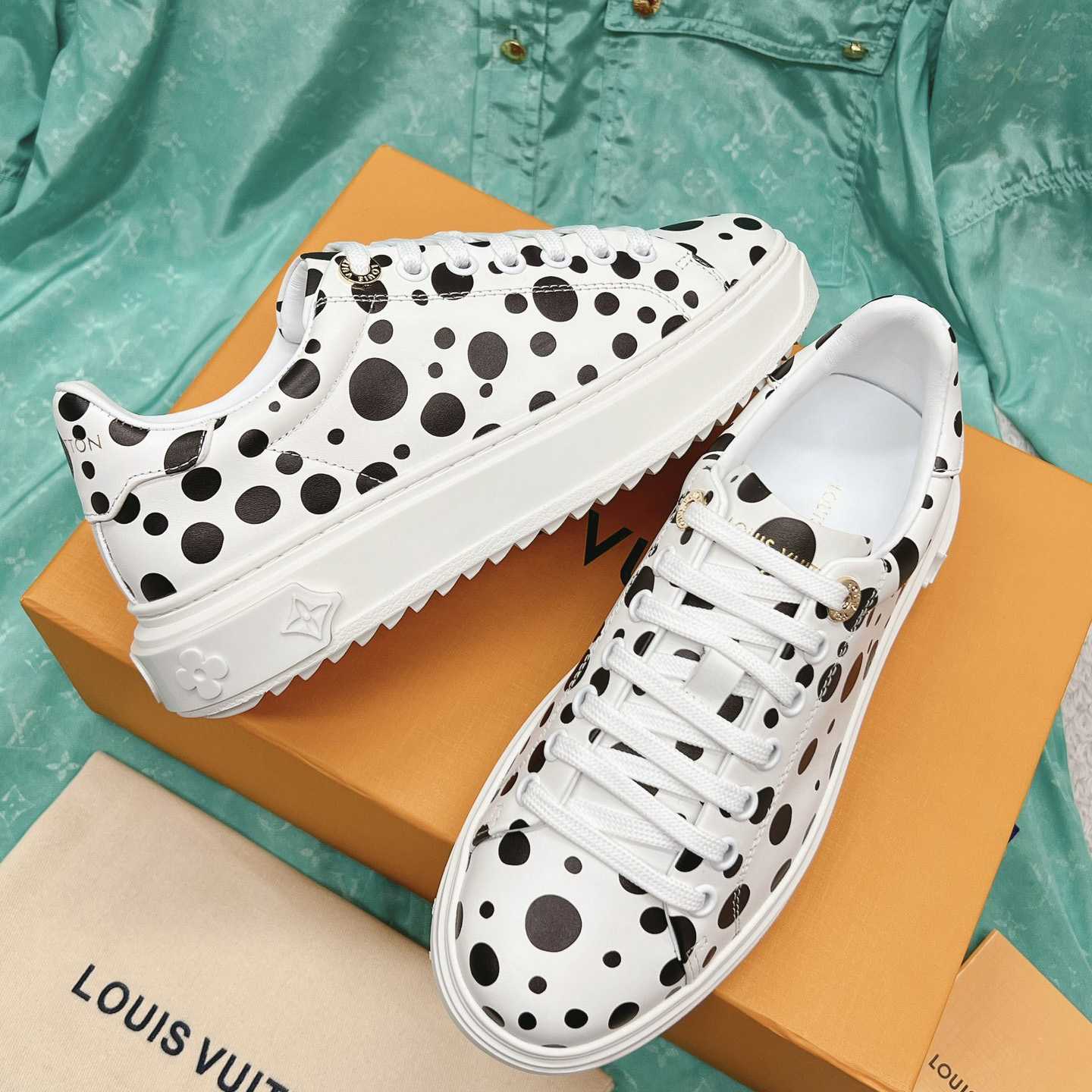 Louis Vuitton Time Out Sneaker (in britischer Größe) 1AB9VH - EUR FASHION