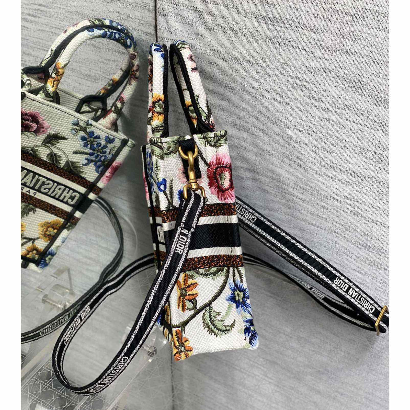 Dior Mini Dior Book Tote Handytasche - EUR FASHION