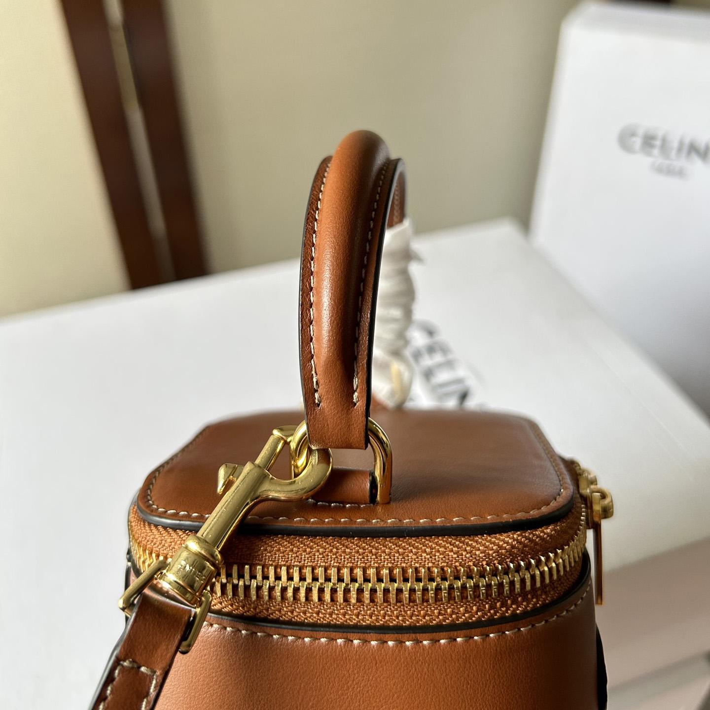 Celine Mini-Kosmetiketui aus glattem Kalbsleder - EUR FASHION