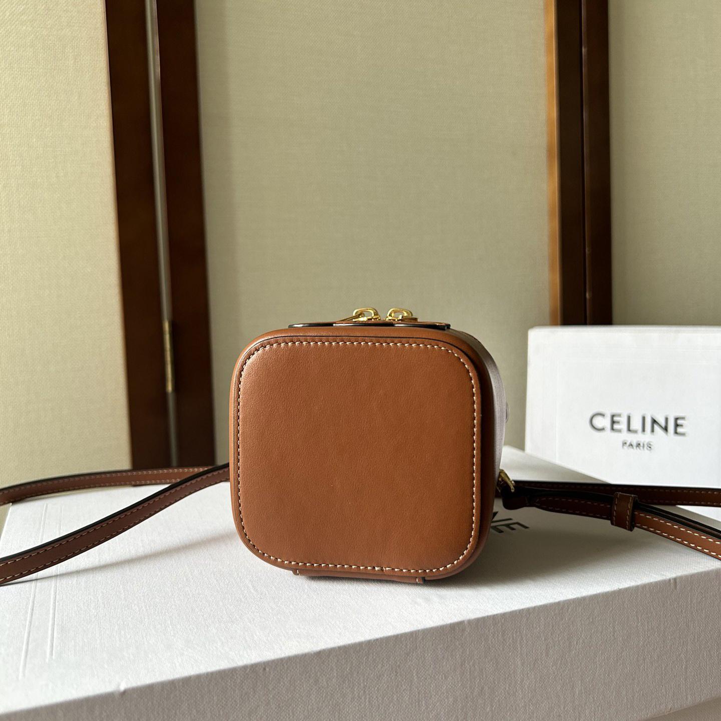 Celine Mini-Kosmetiketui aus glattem Kalbsleder - EUR FASHION