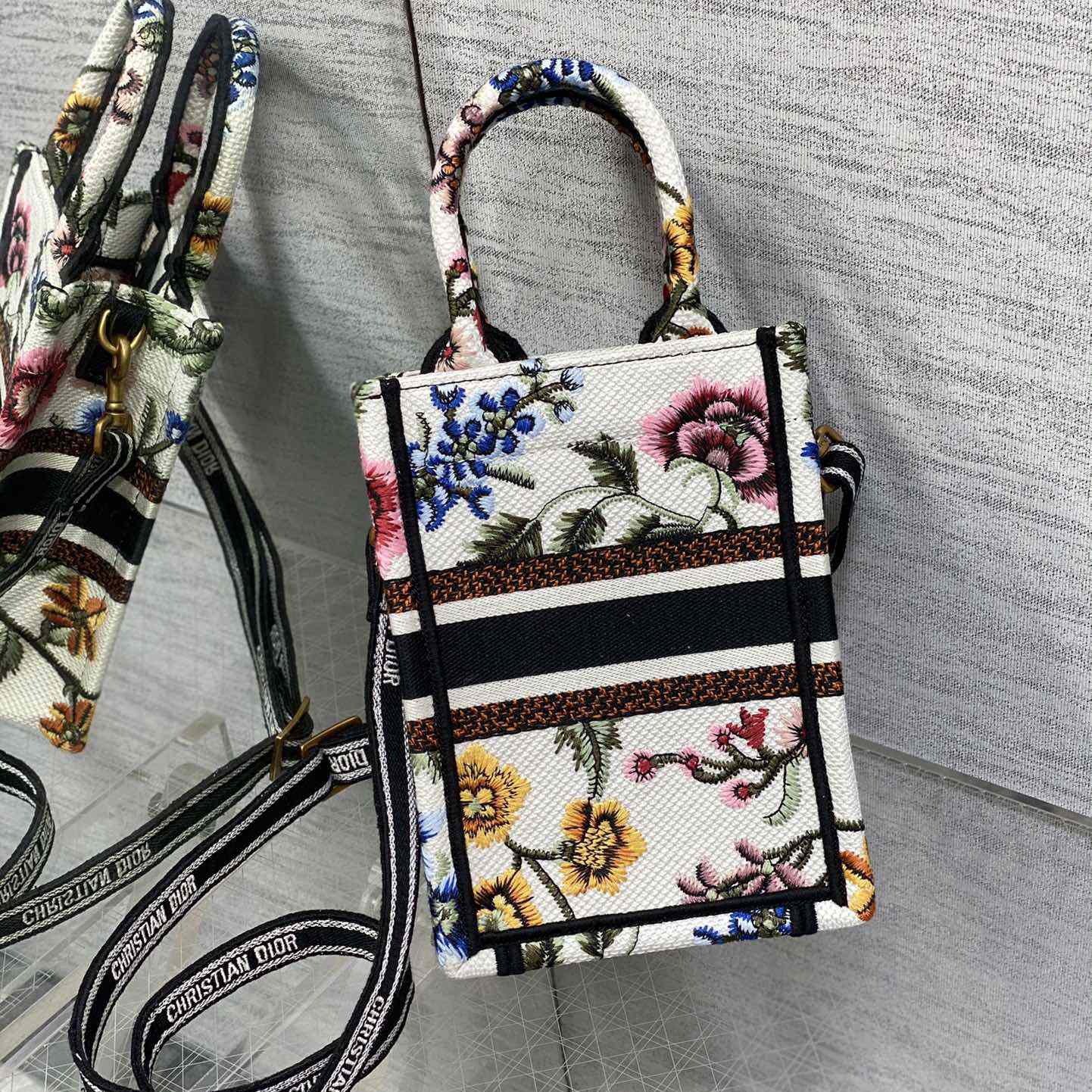Dior Mini Dior Book Tote Handytasche - EUR FASHION