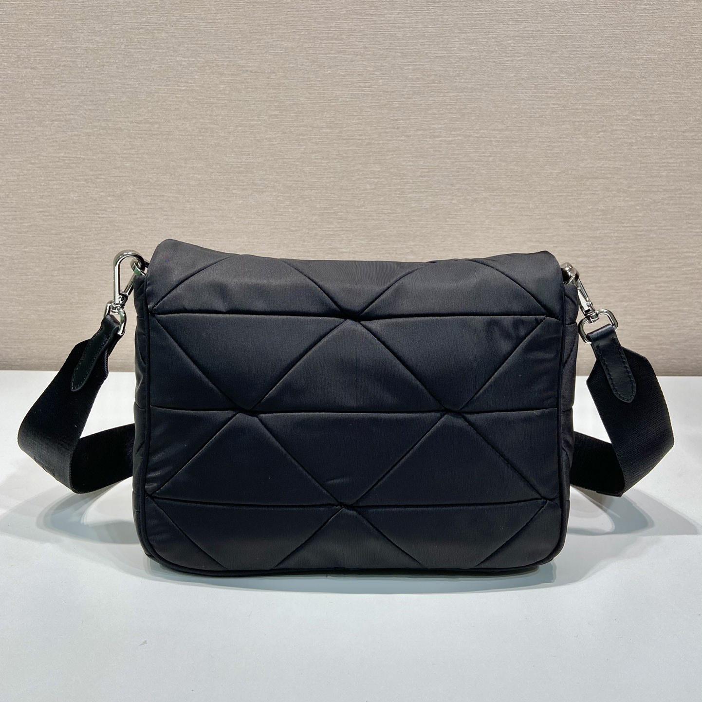 Gepolsterte Umhängetasche aus Re-Nylon von Prada - EUR FASHION