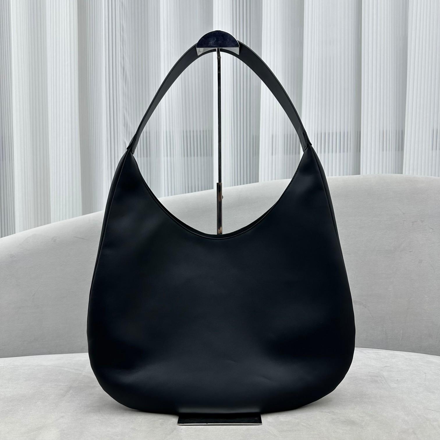 Miu Miu Hobo-Tasche aus Leder - EUR FASHION