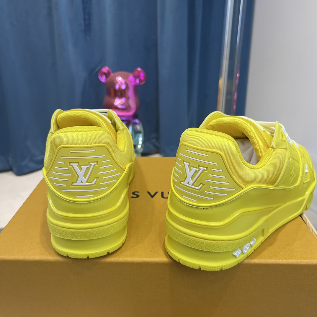 Louis Vuitton Trainer Sneaker (in britischer Größe) - EUR FASHION