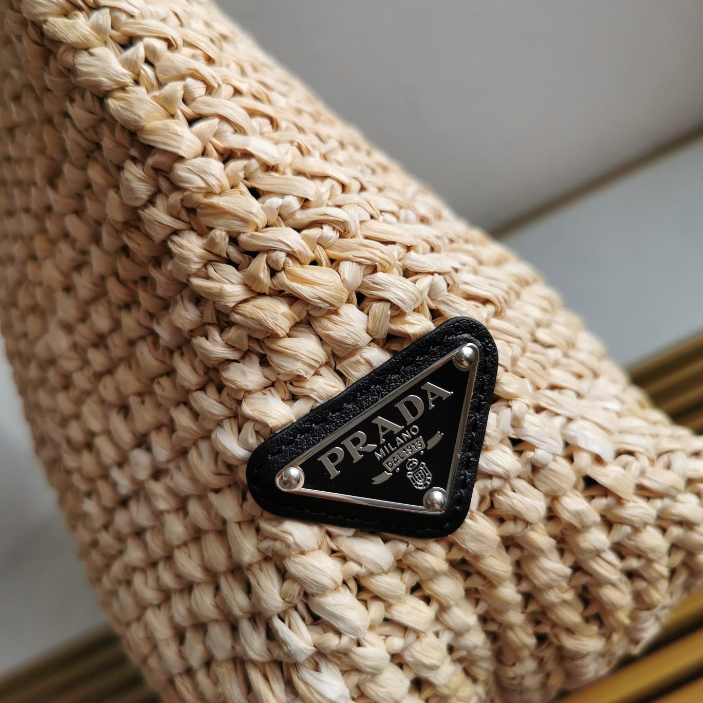 Kleine Prada-Einkaufstasche aus Raffiabast - EUR FASHION