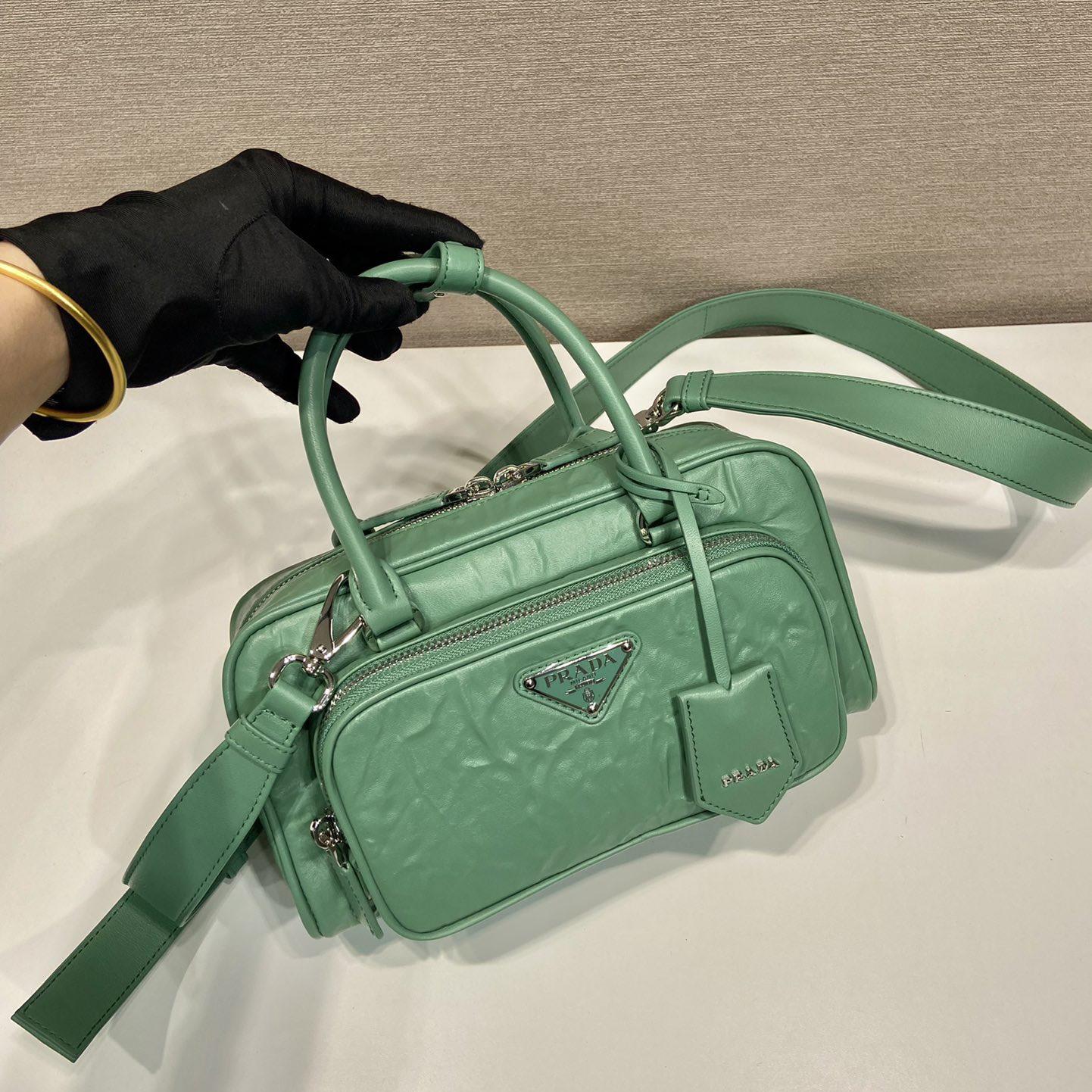 Prada-Tasche aus antikem Nappaleder mit mehreren Taschen und Henkel - EUR FASHION